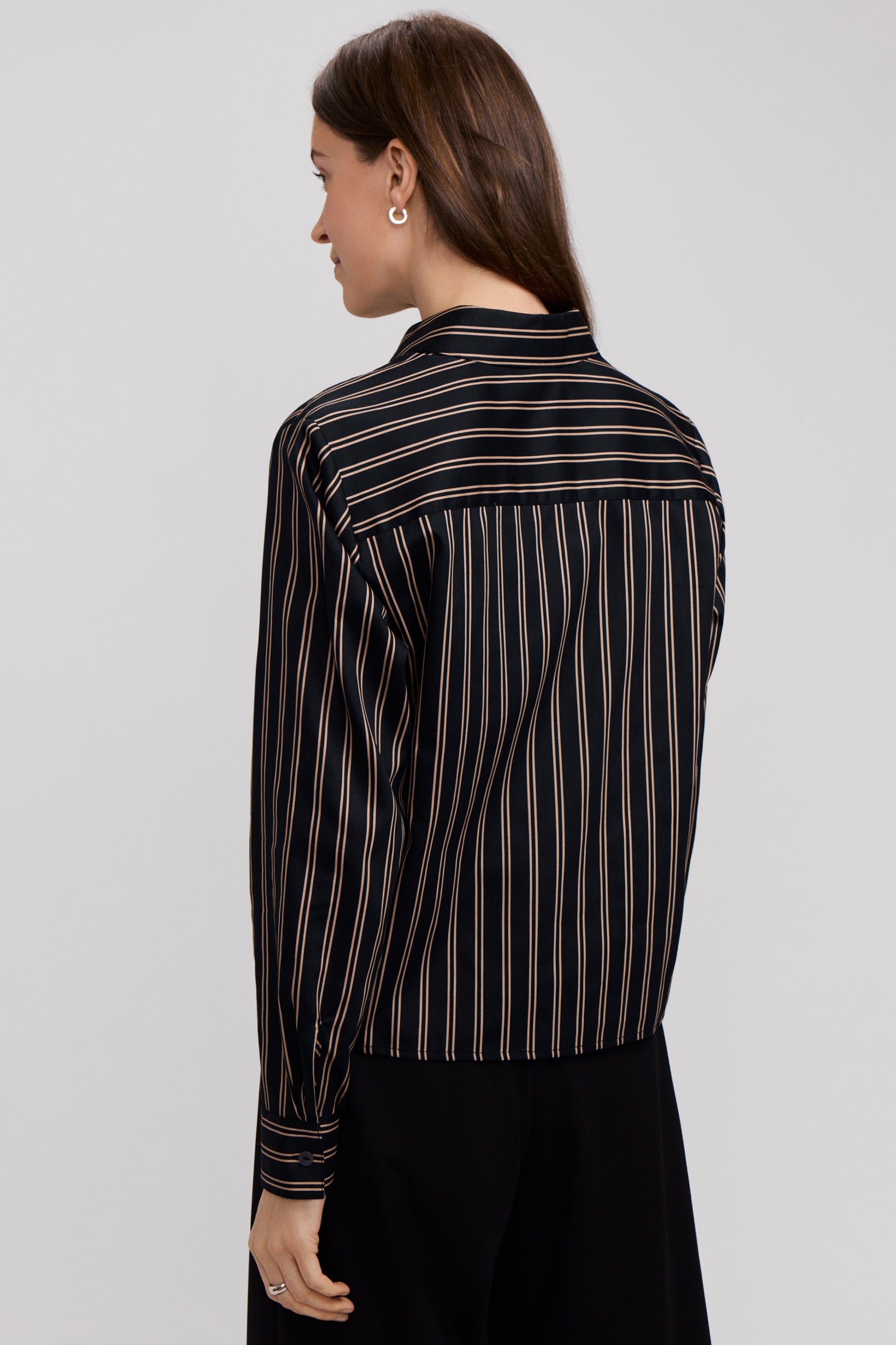 Jodie Animal Border Long Sleeve Short Shirt