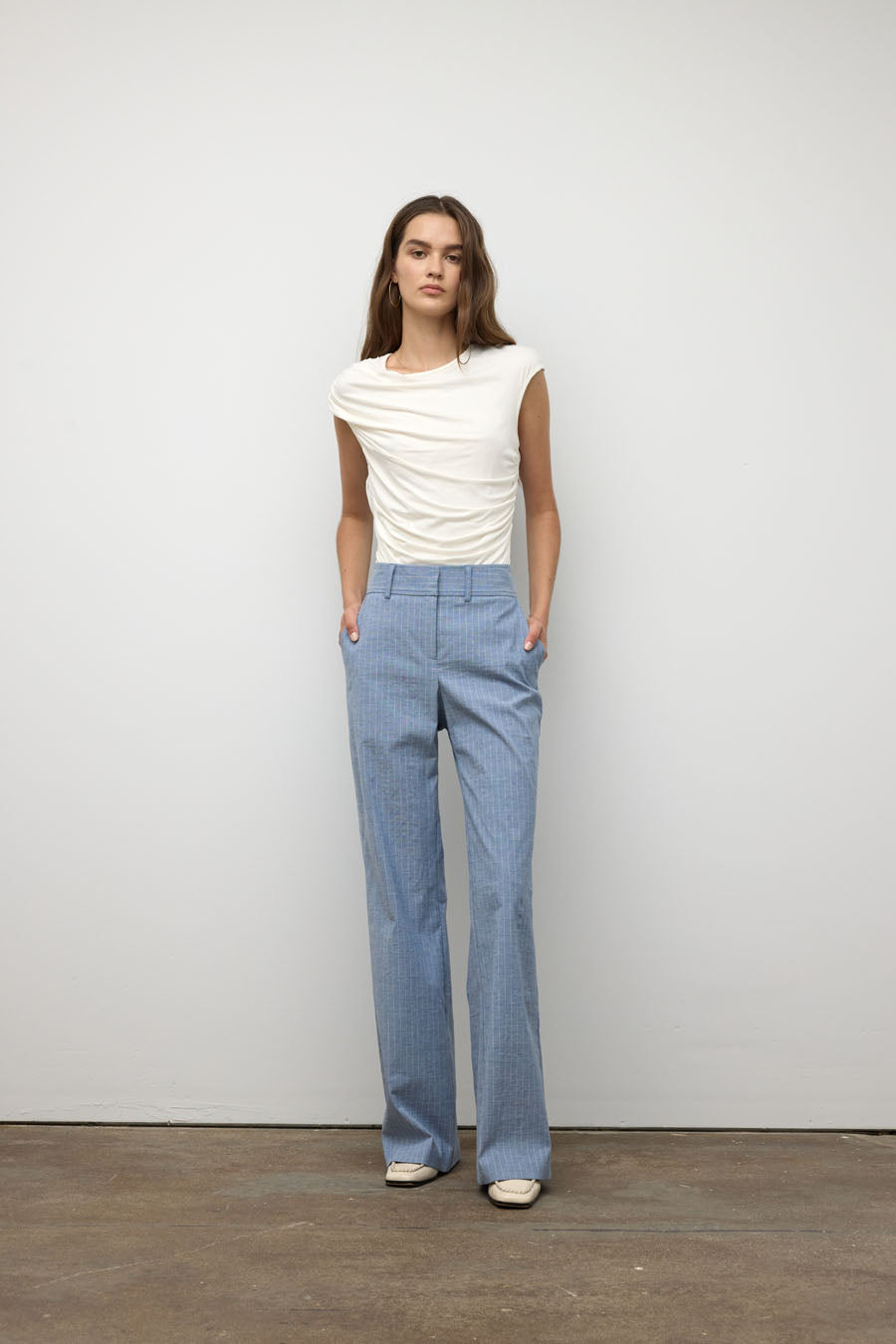 Straight leg pant