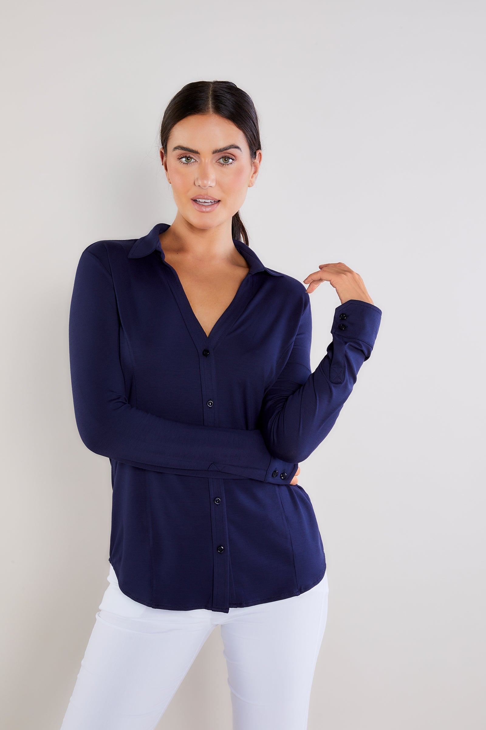 Navy ||