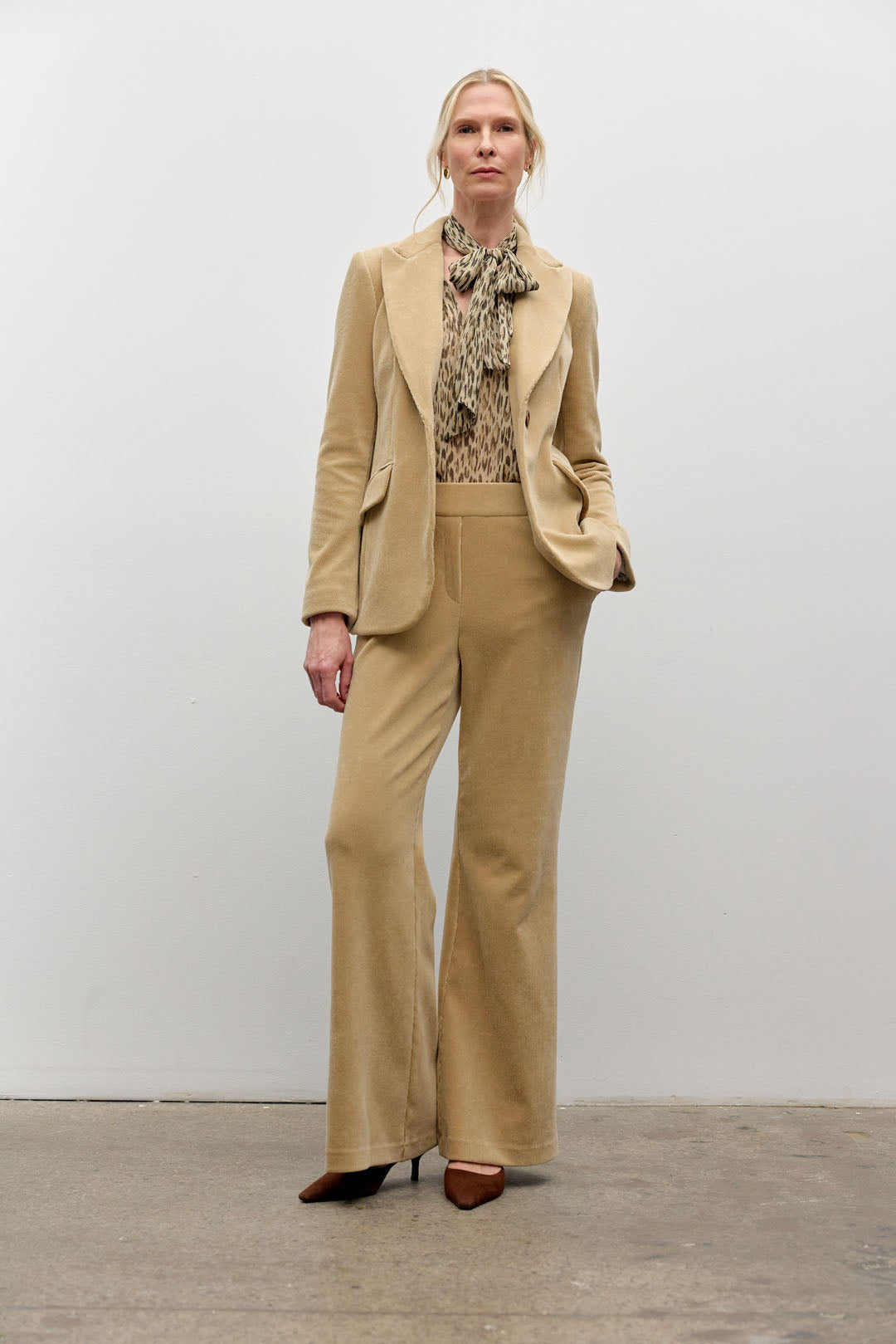 Small corduroy pull on pant