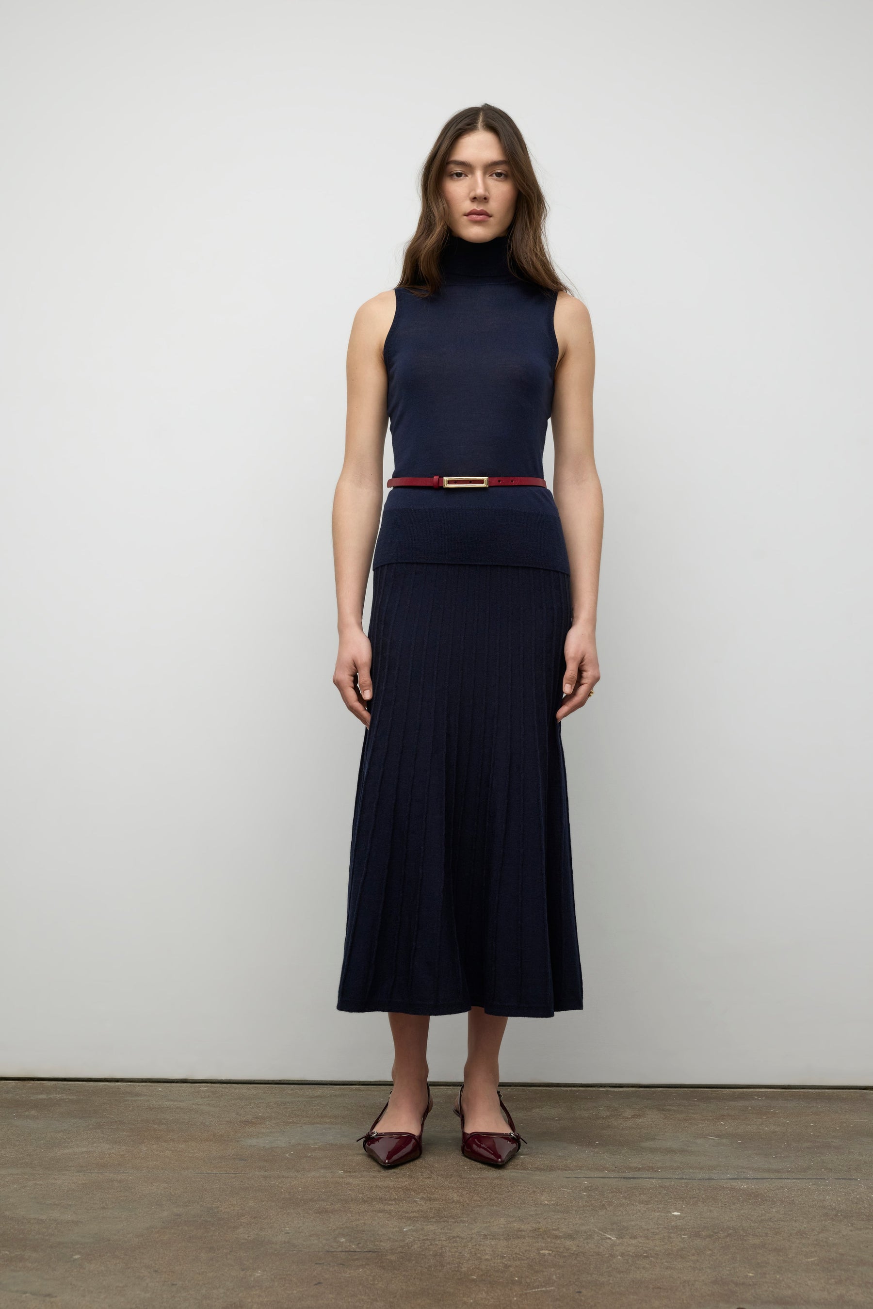 Merino blend sleeveless turtleneck