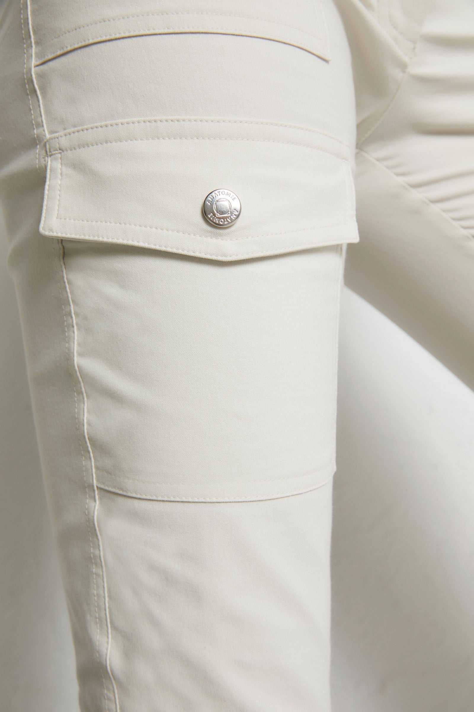 Kate Skinny Cargo Peformance Cotton Pant