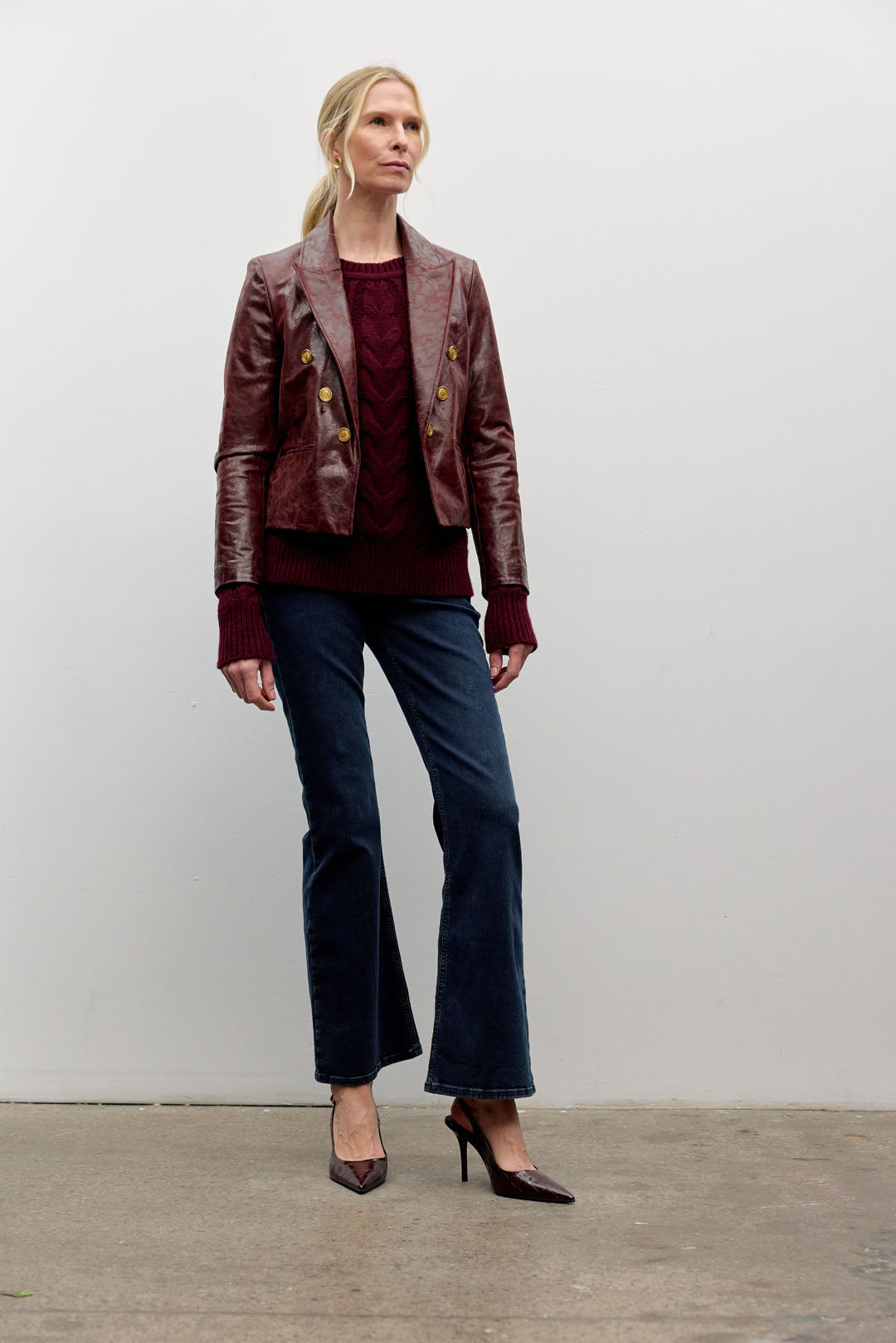 Shiny leather short jacket