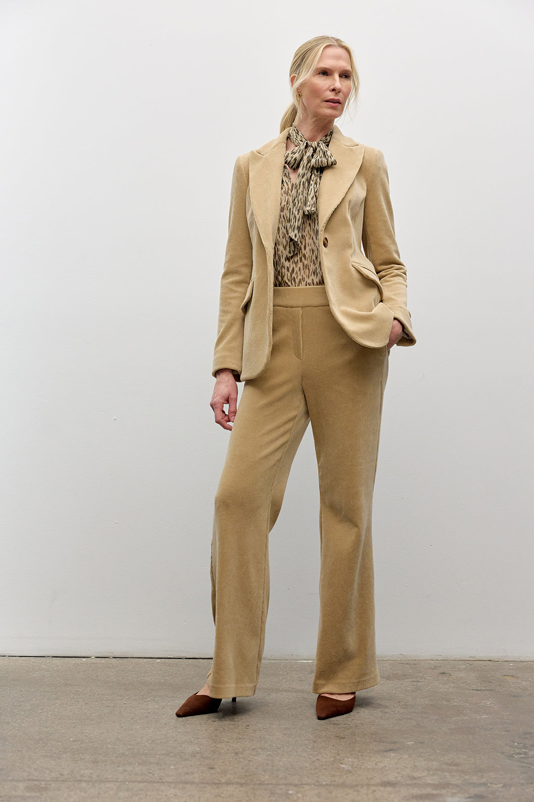Printed chiffon blouse with detachable tie