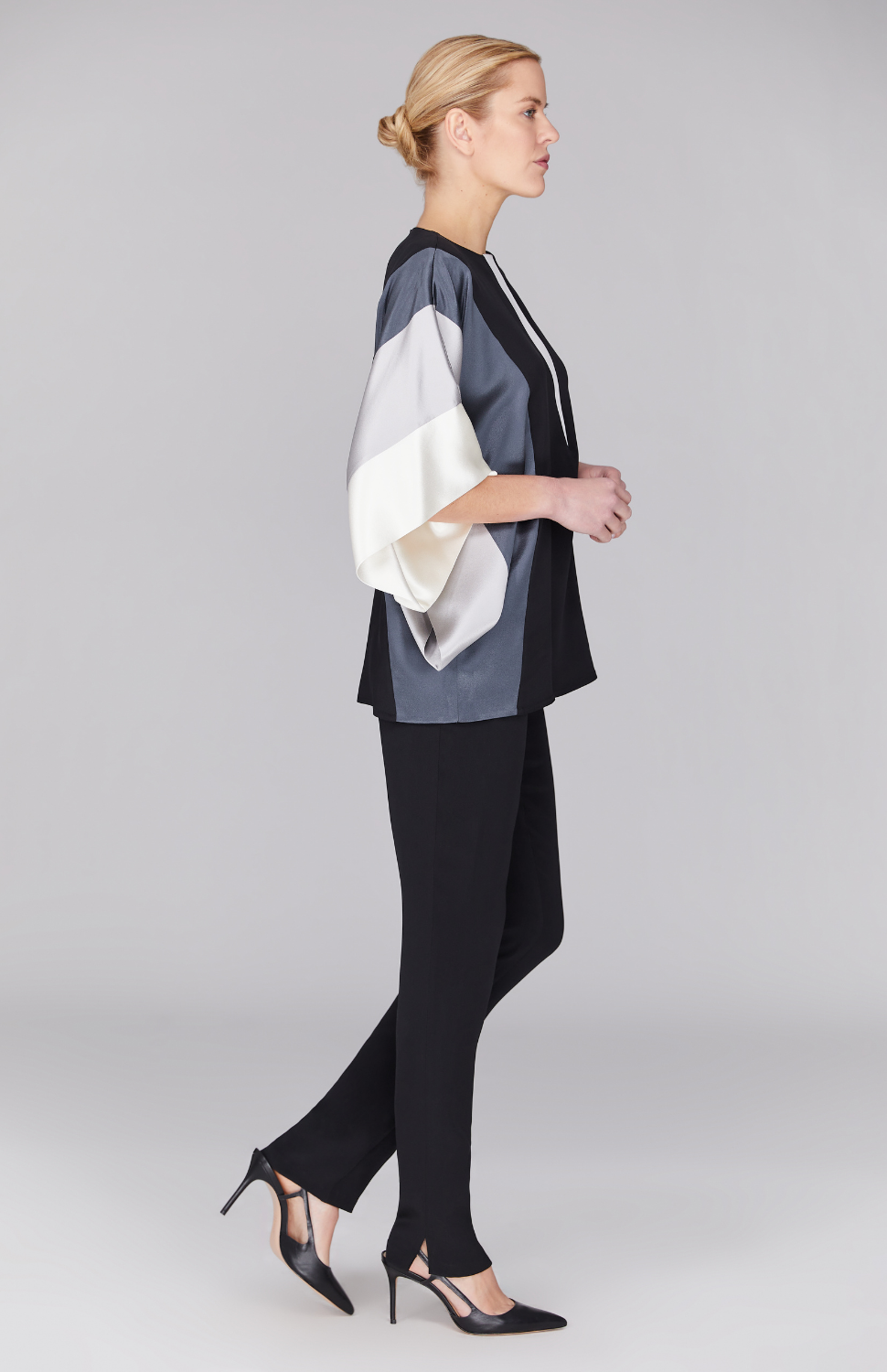 Gabby is 5'10 and wearing Moonlight in size 00.