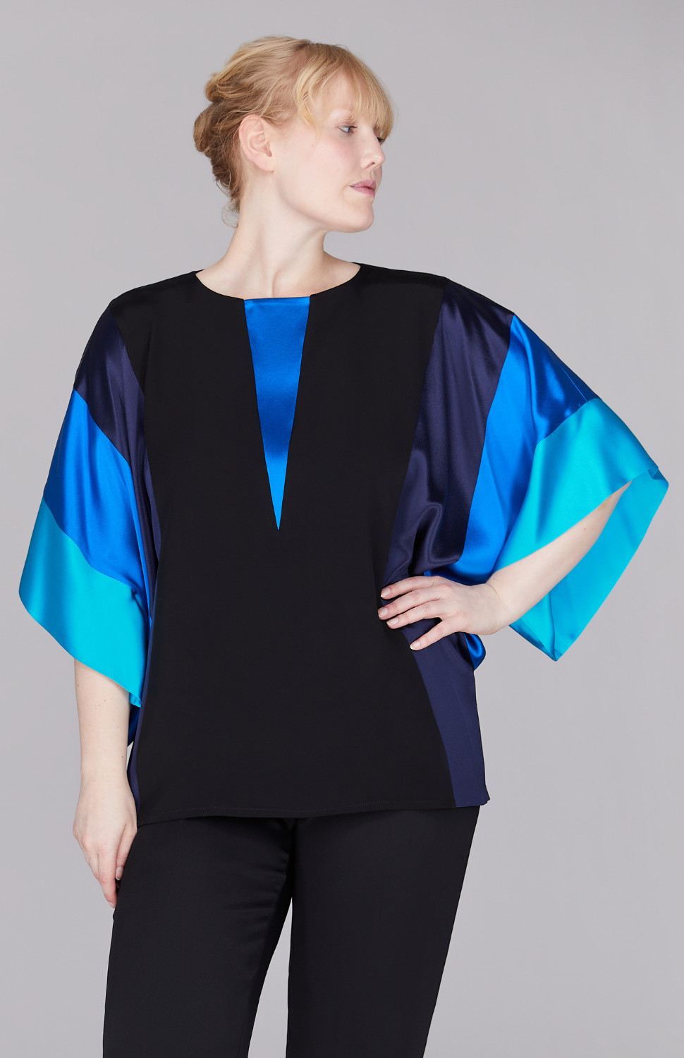 Molly is 5'9 and wearing Ultramarine in size 0.