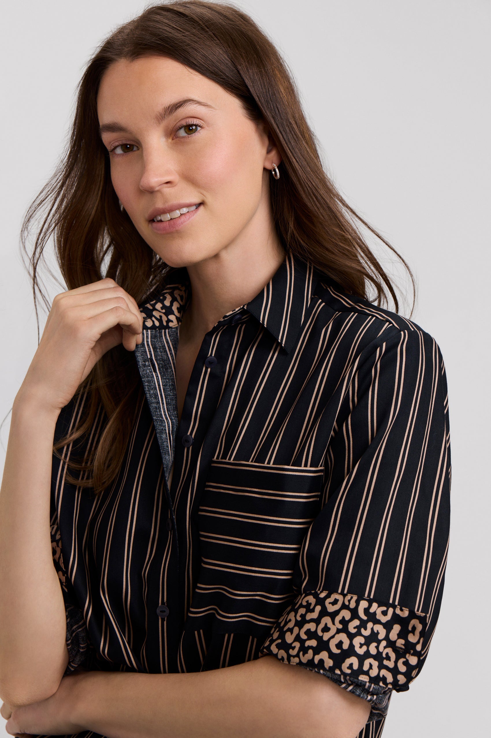 Jodie Animal Border Long Sleeve Short Shirt
