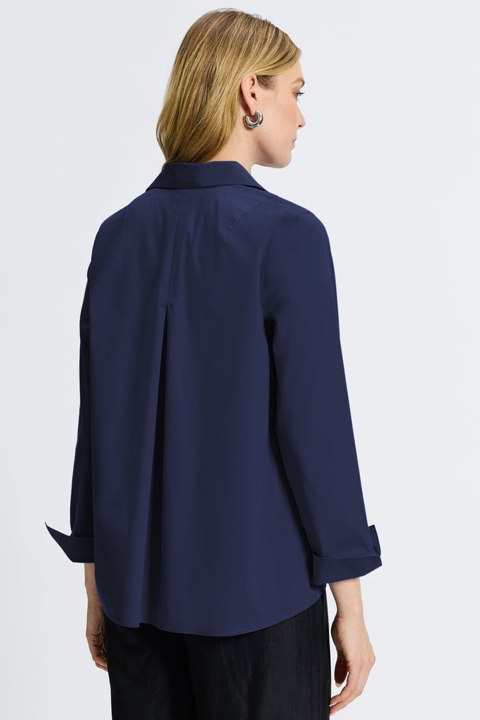 Back of the Agnes long sleeve shirt #color_navy