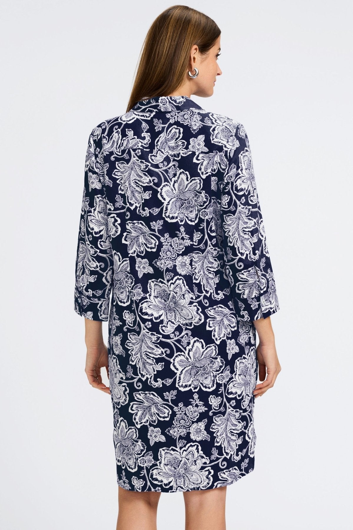 #color_navy/white woodblock floral