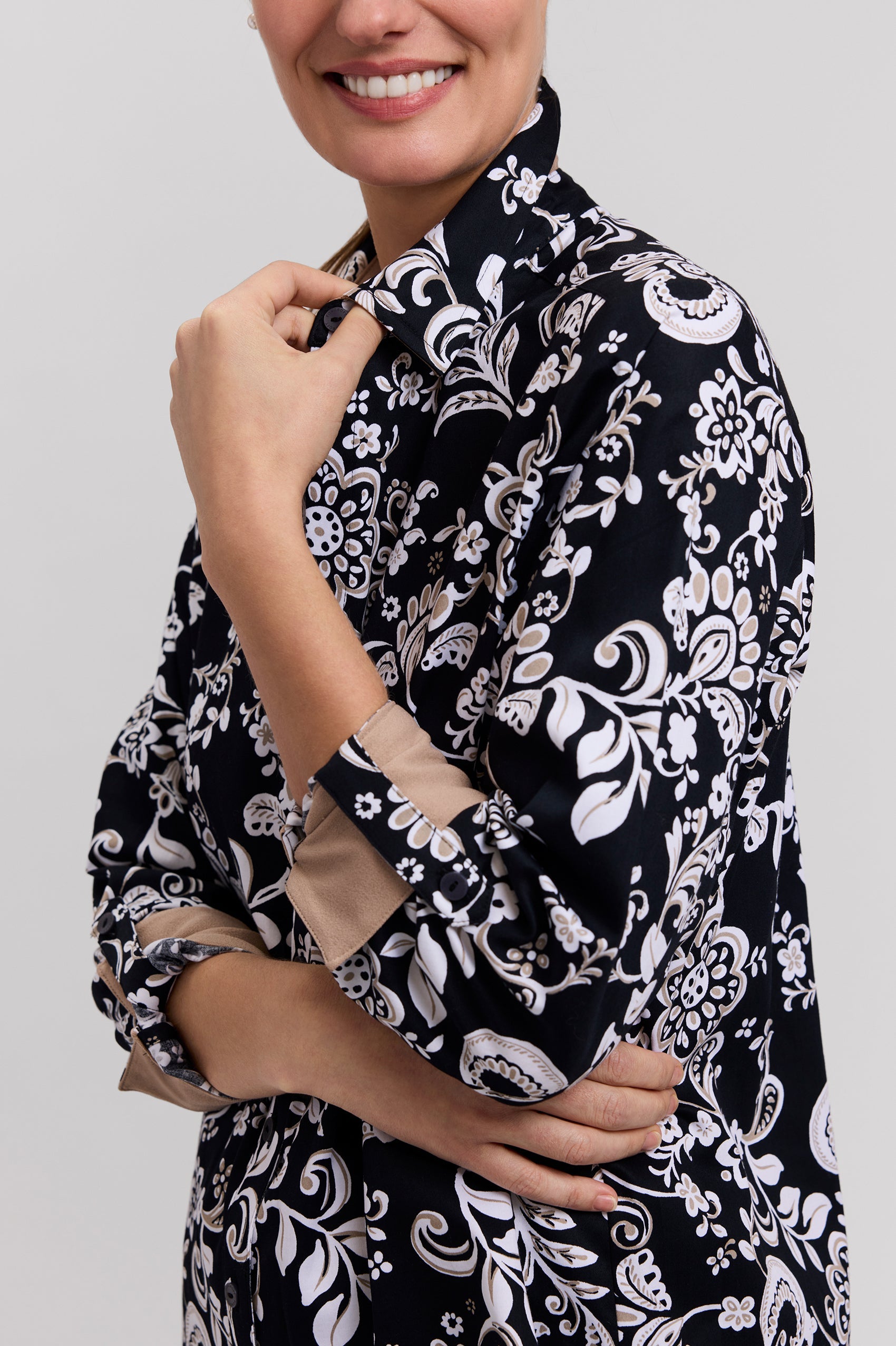 #color_black_multi