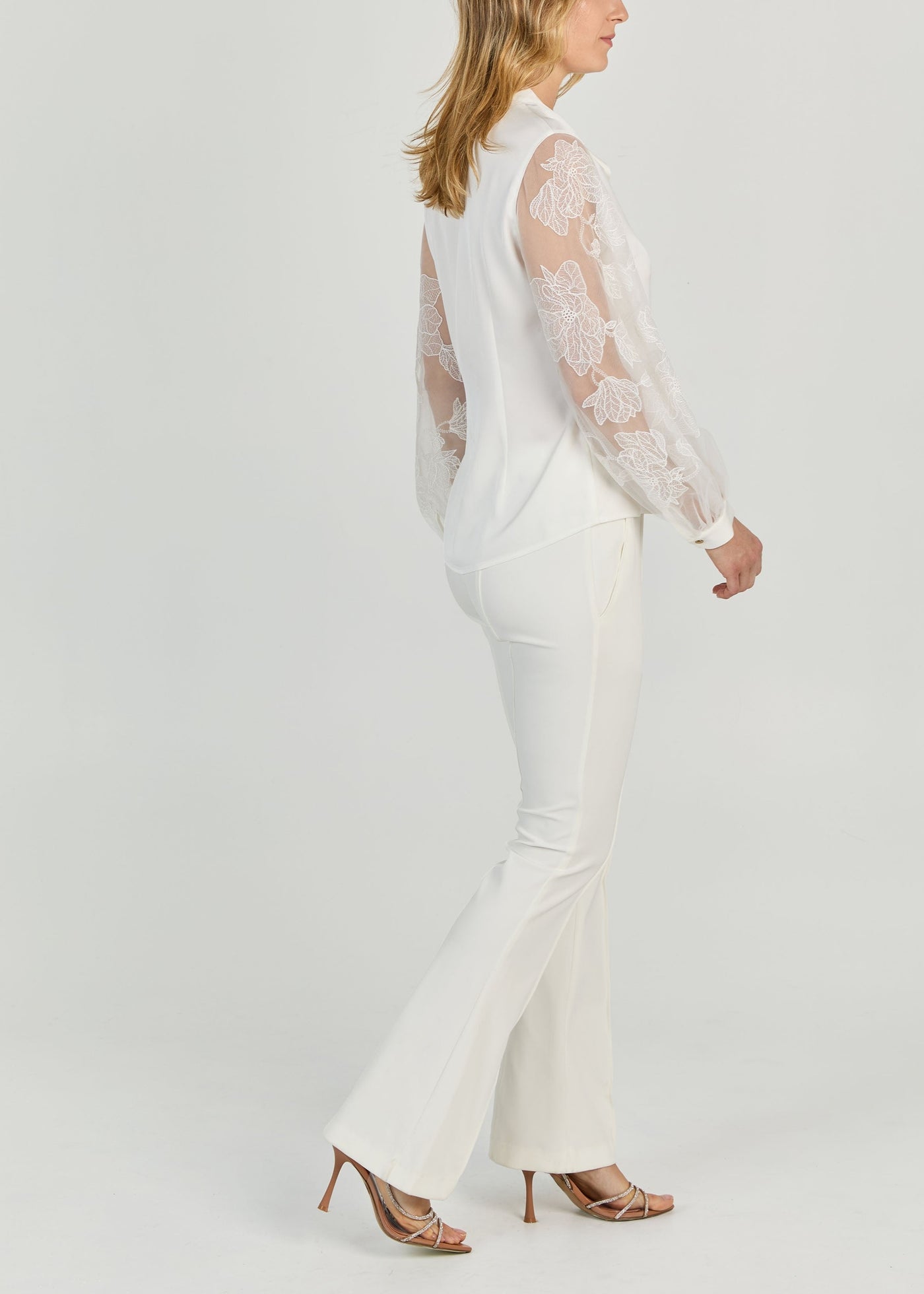 FLOR BLANCO EMBROIDERED BLOUSE