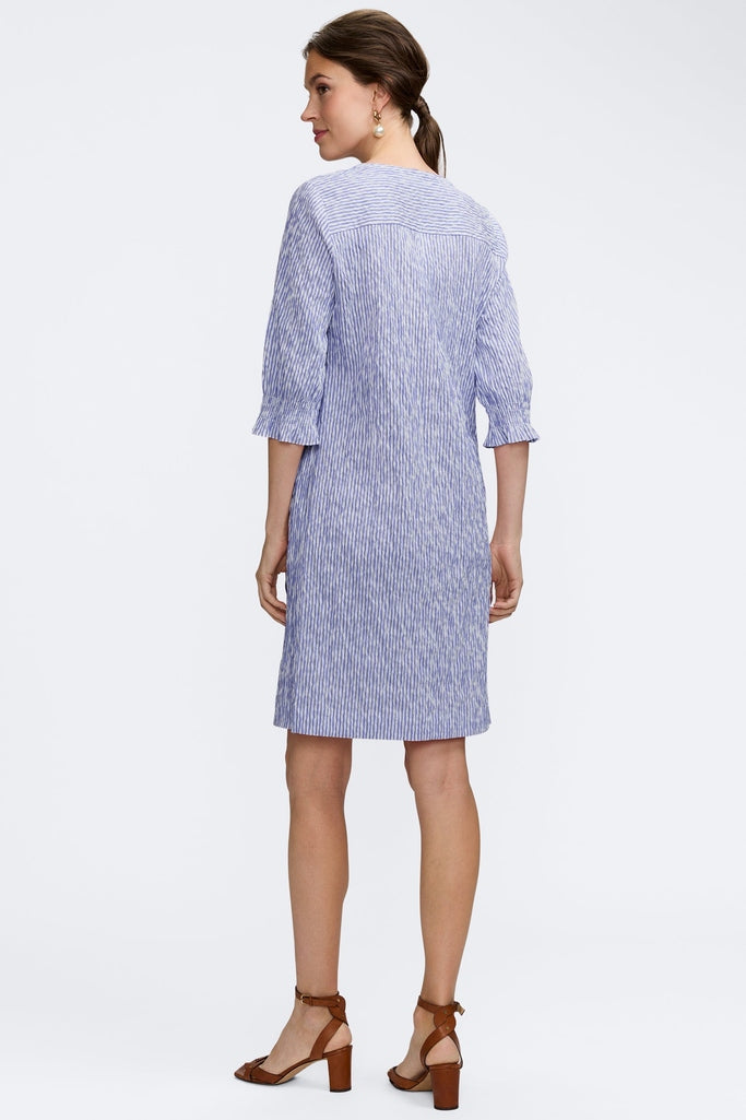 #color_white/blue crinkle jacquard