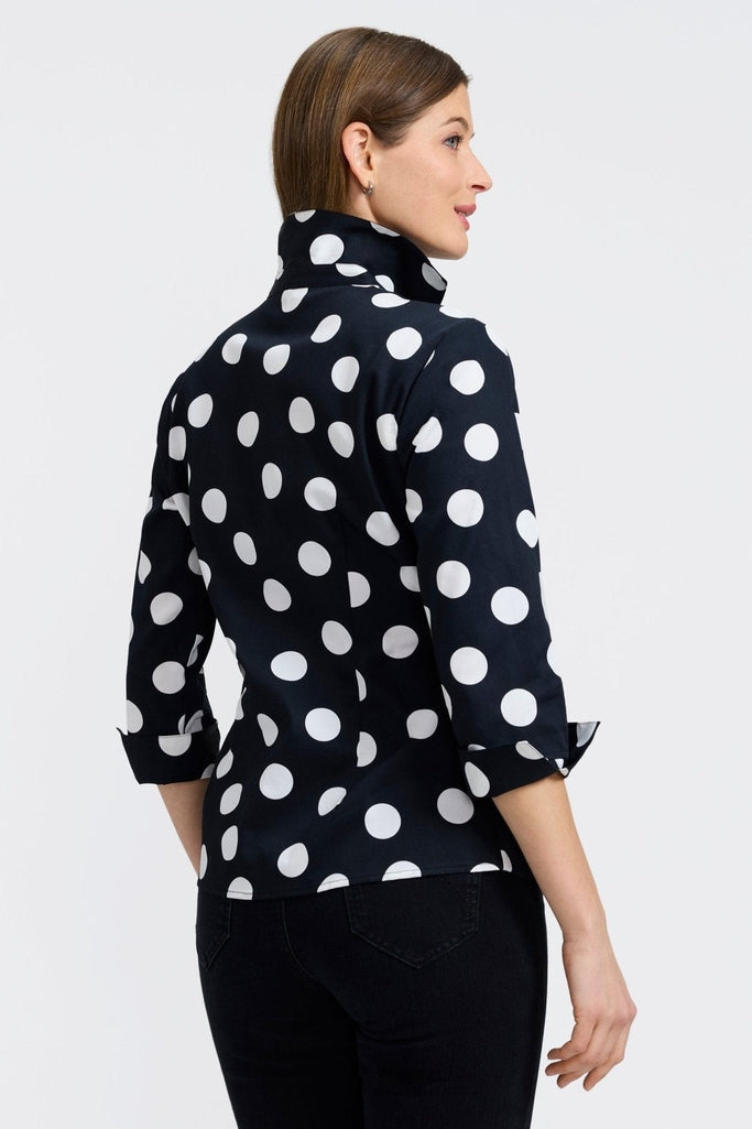 #color_black and white dot