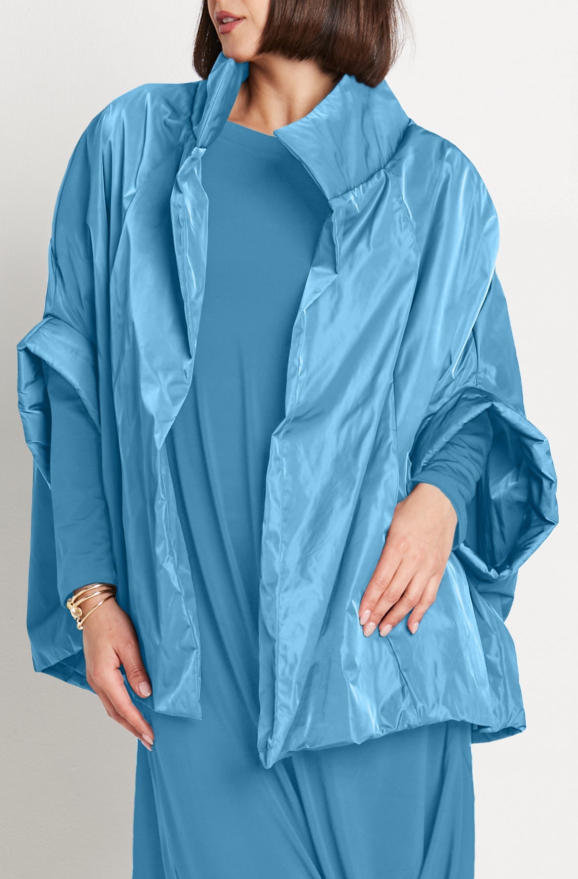 Nylon Chic Cape