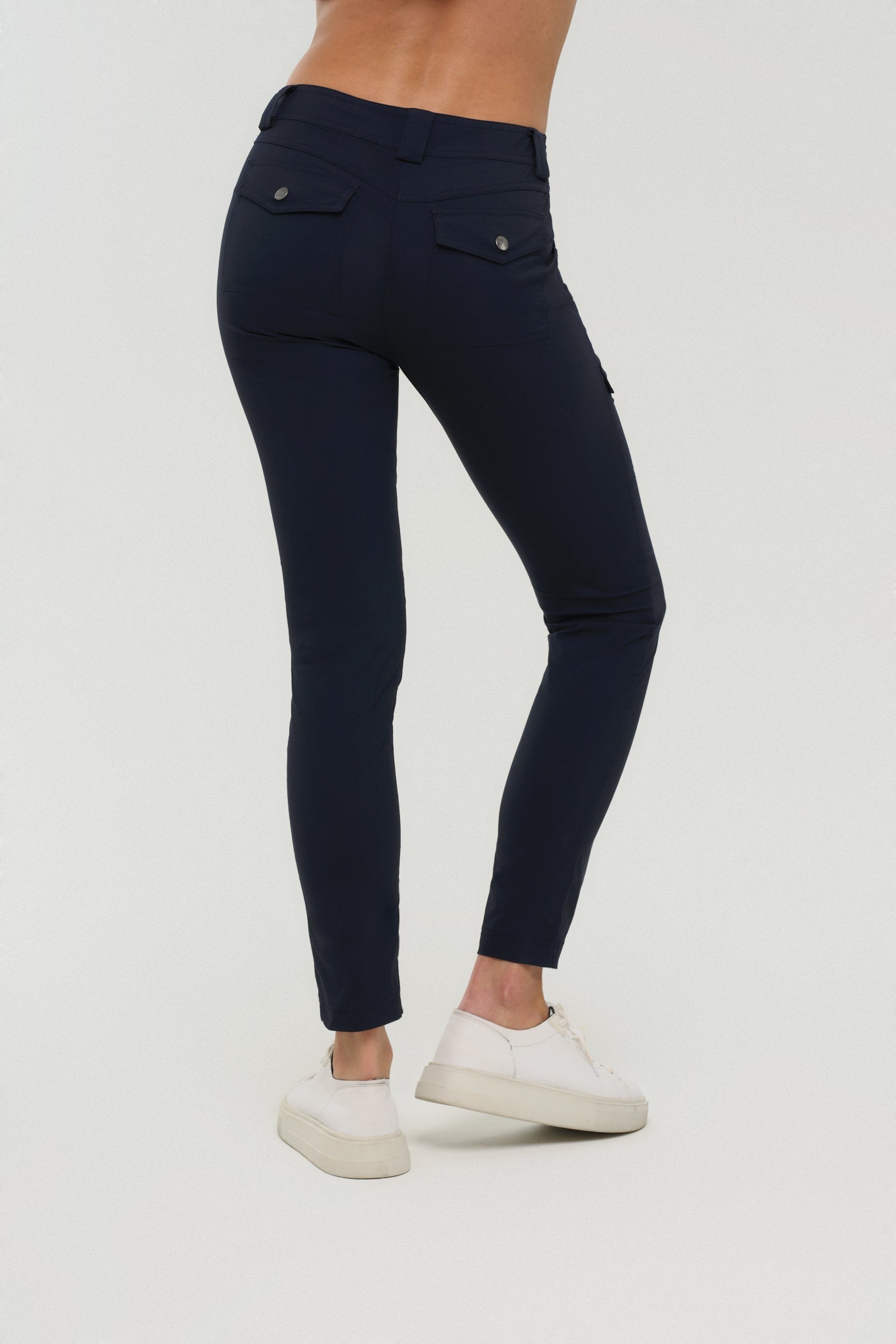Navy ||