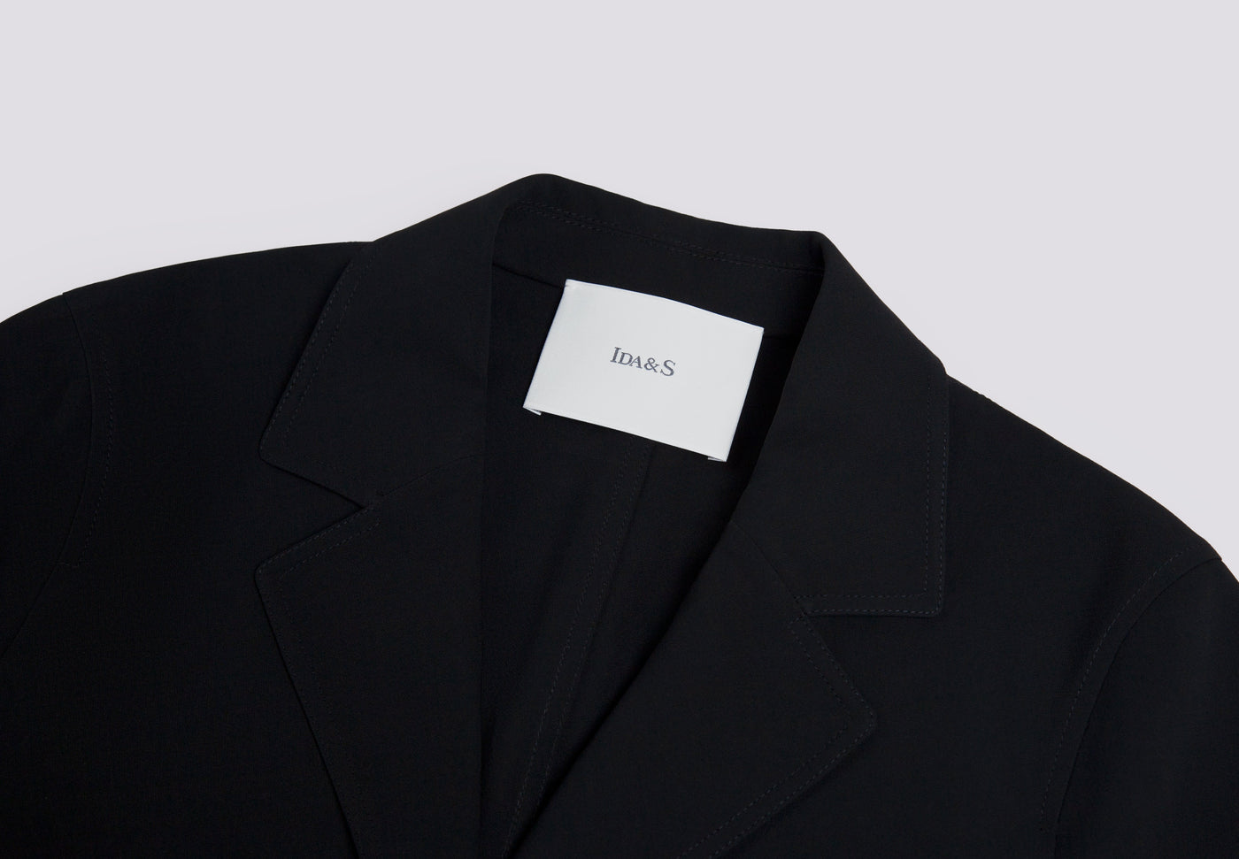 RELAXED CREPE BLAZER W/ BACK DETAIL