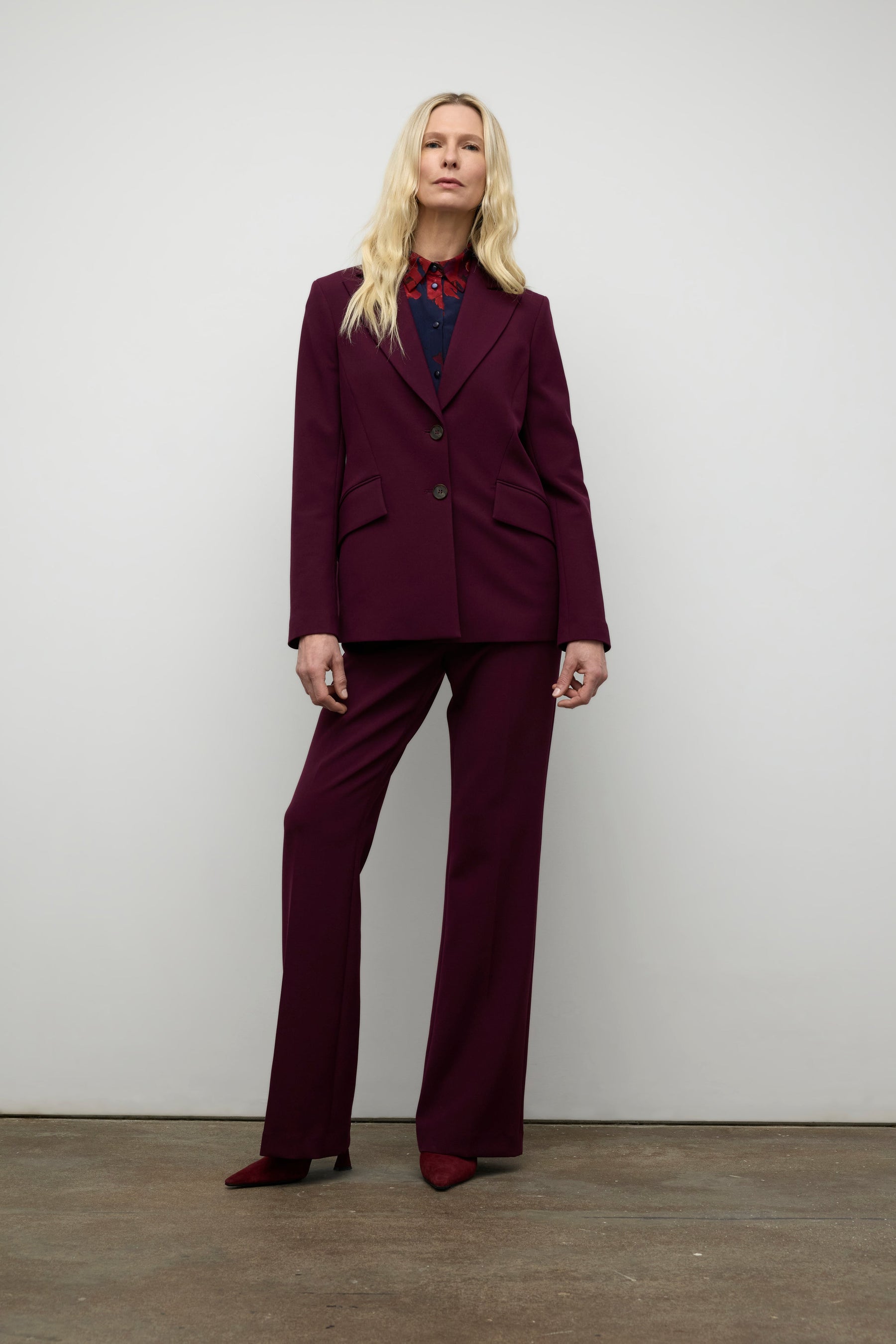 Semi-fitted jacket