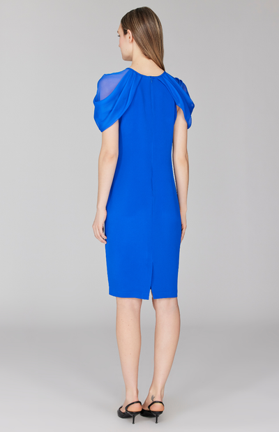 Morgan is 5' 11" and wearing Cobalt in size XS.