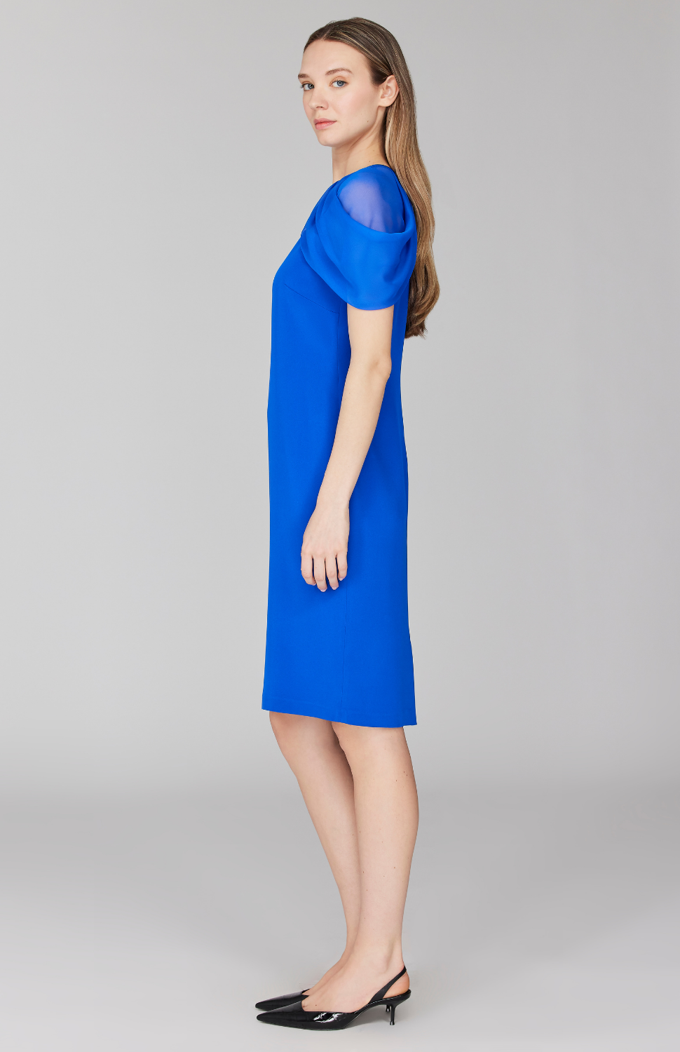 Morgan is 5' 11" and wearing Cobalt in size XS.