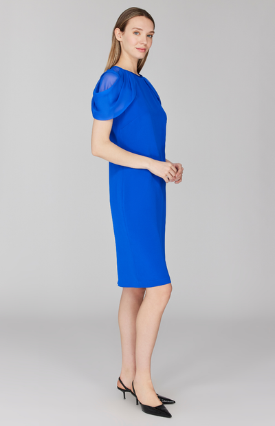 Morgan is 5' 11" and wearing Cobalt in size XS.