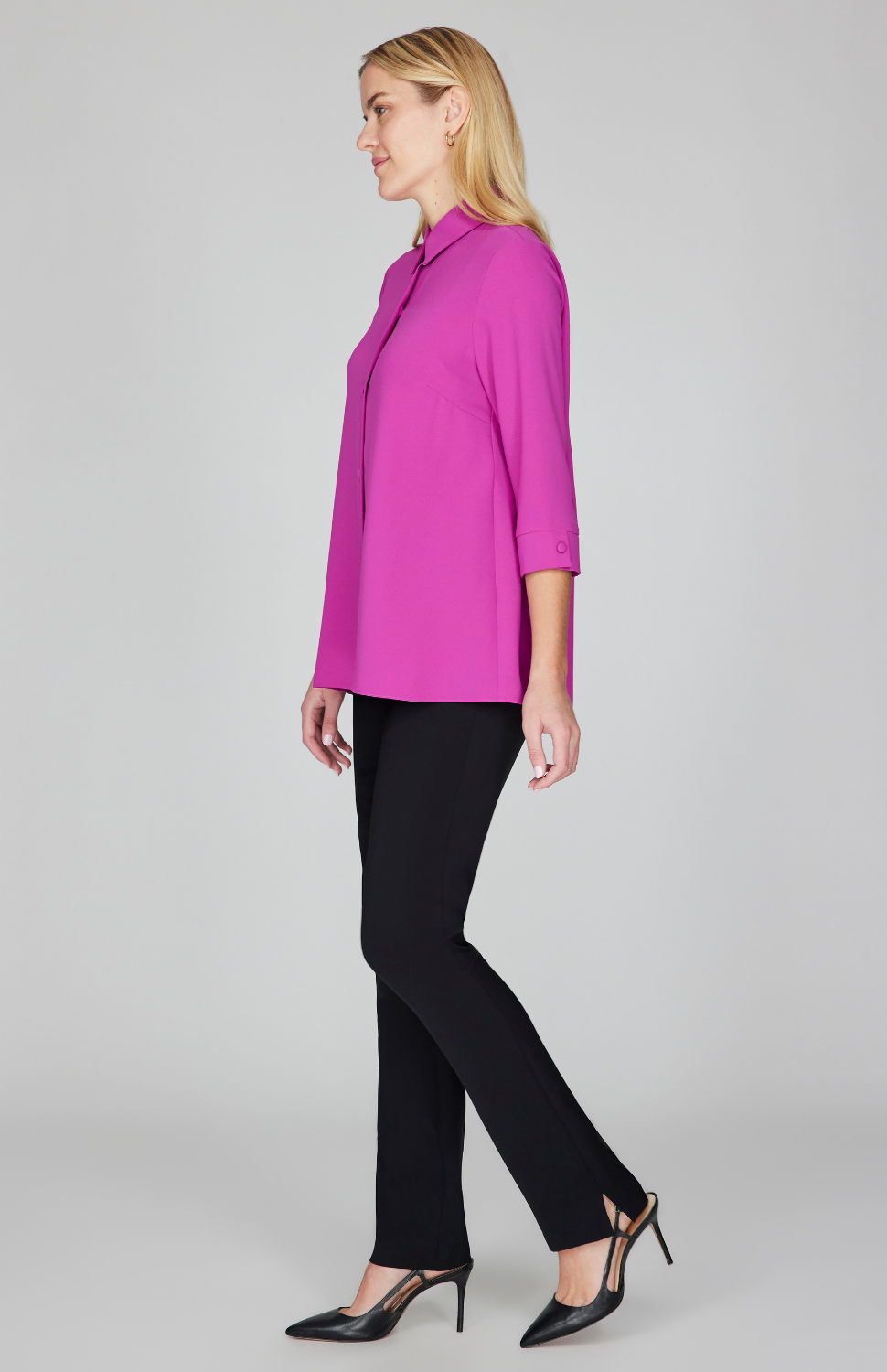Gabby is 5'10" and wearing Berry in size XS.