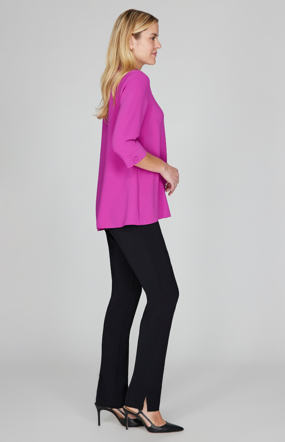 Gabby is 5'10" and wearing Berry in size XS.