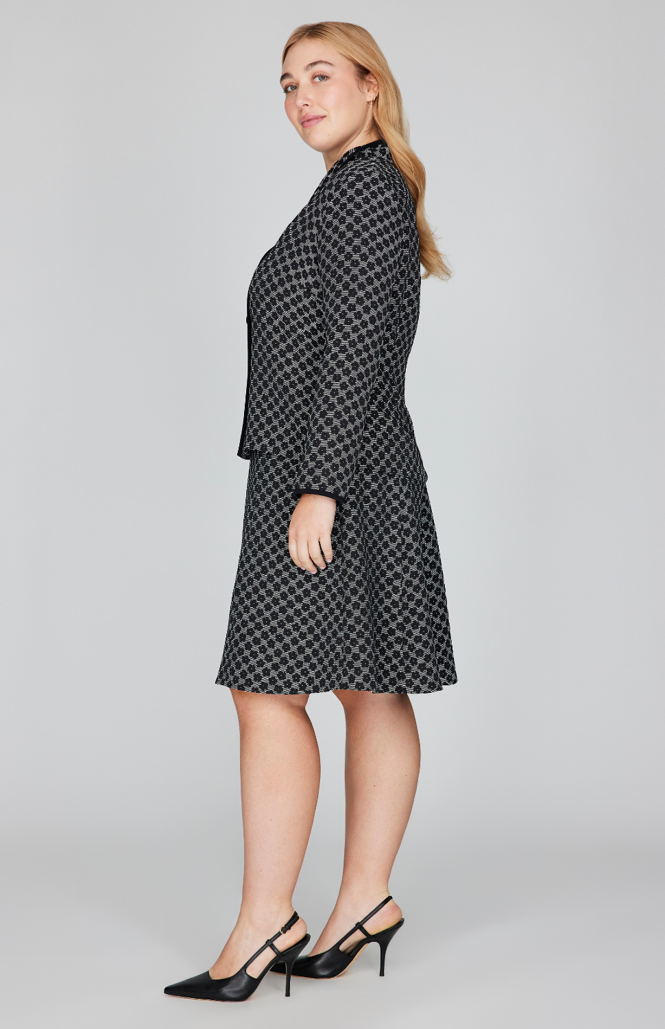 Textured Floral Jacquard Wing Collar Jacket