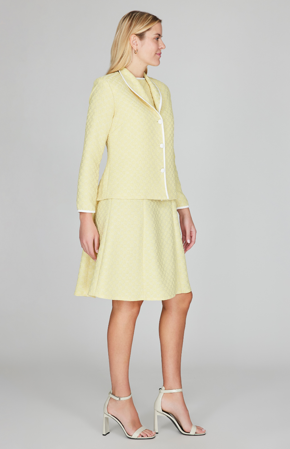 Textured Floral Jacquard Wing Collar Jacket