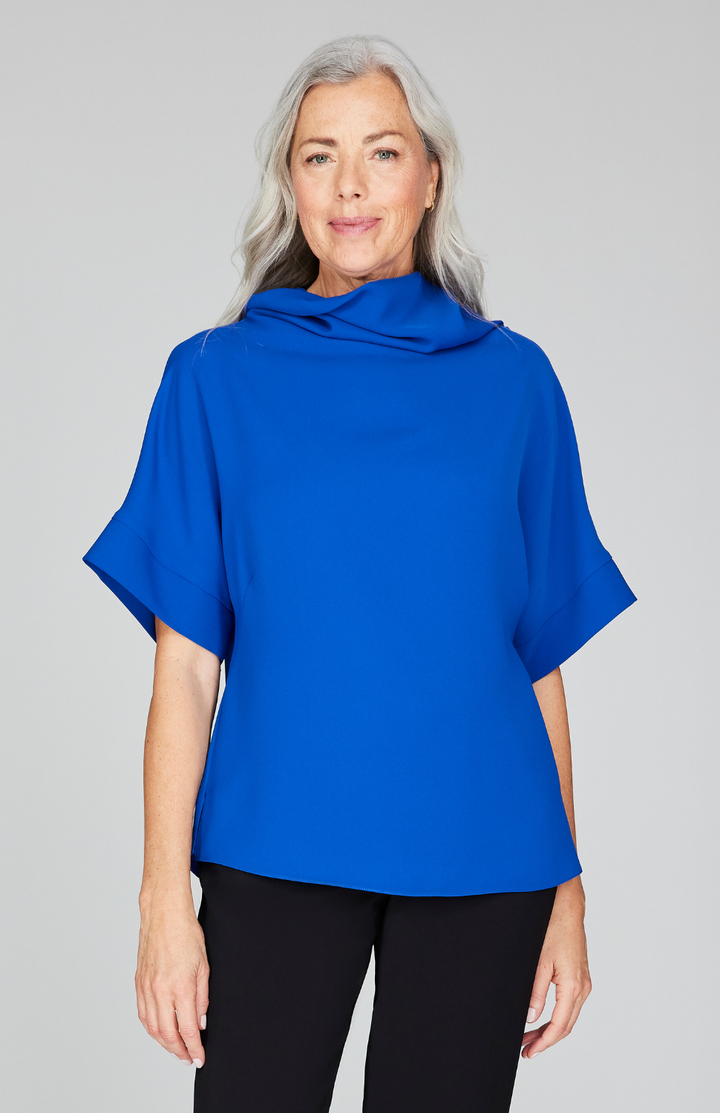 Fabienne is 5'9" and wearing Cobalt in size XS.