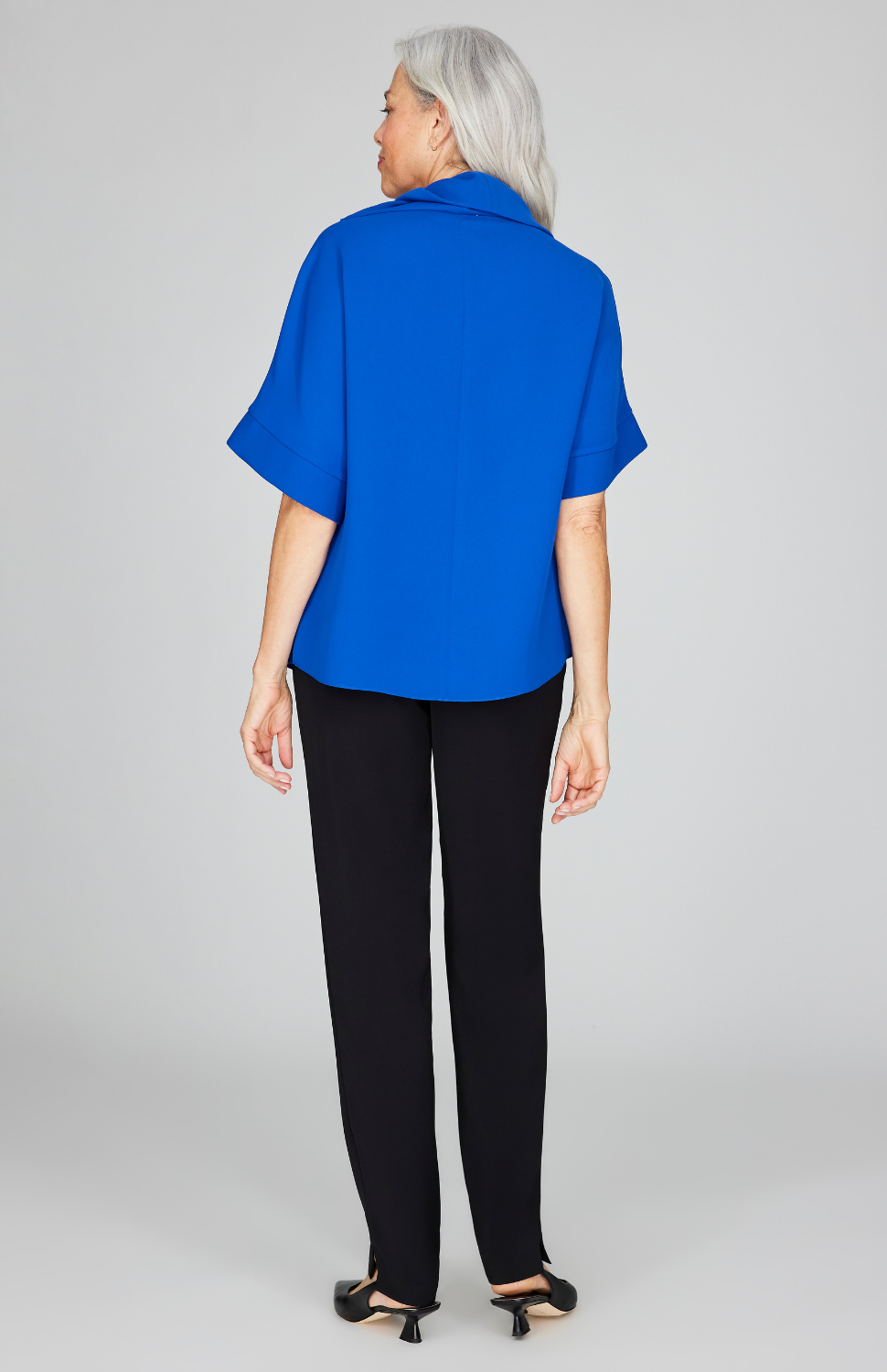 Fabienne is 5'9" and wearing Cobalt in size XS.