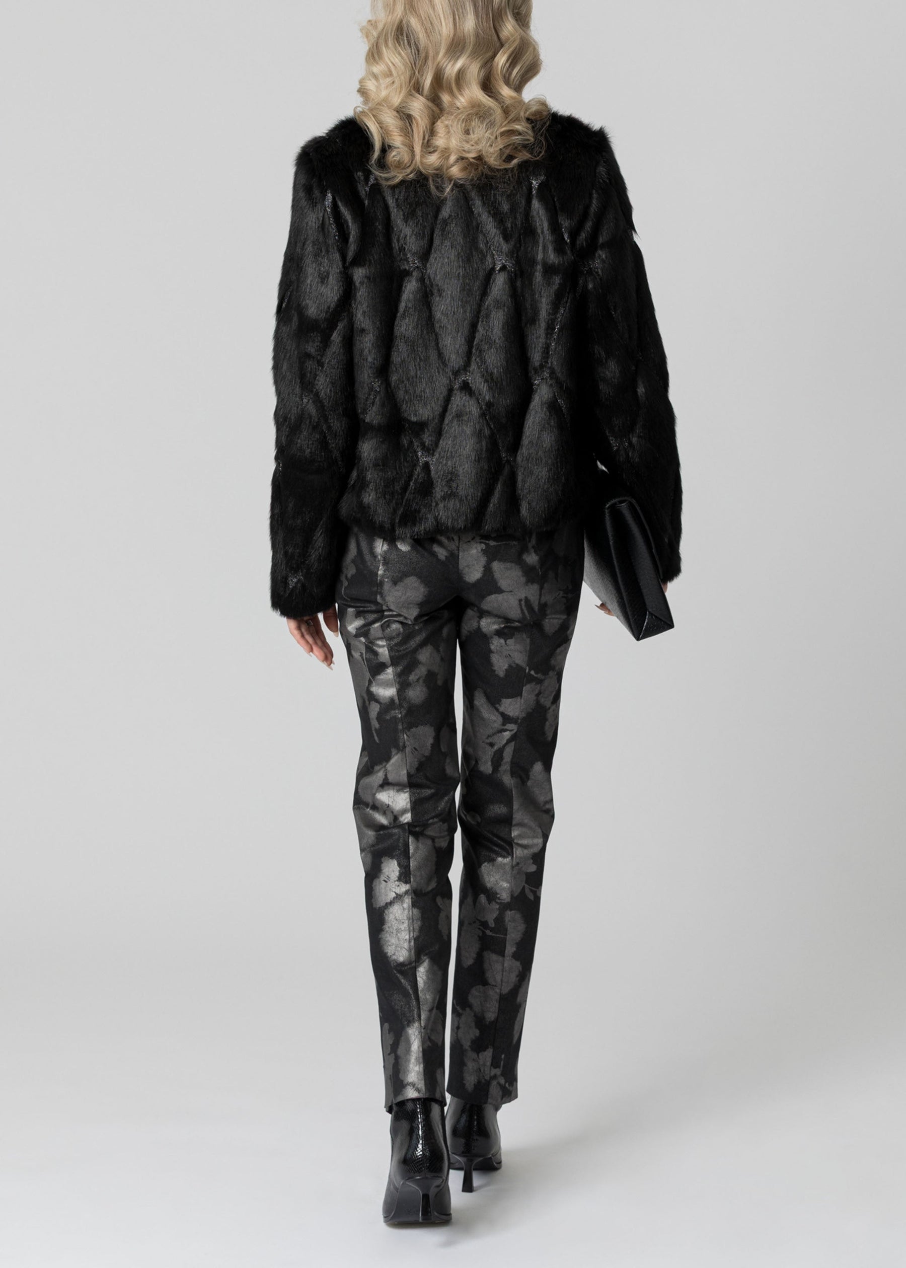 Adamas Faux Fur Jacket - SHIPS 10.15