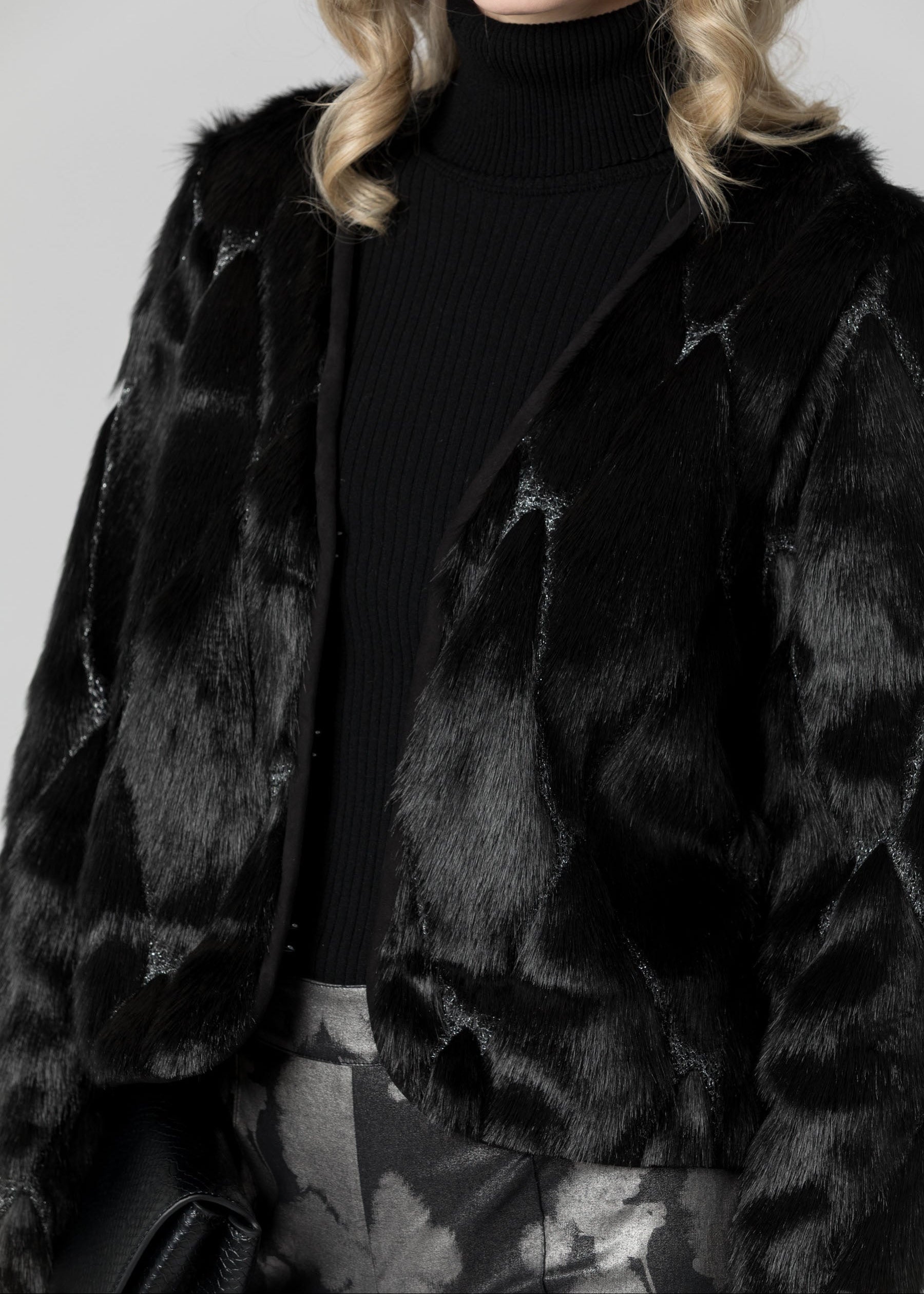 Adamas Faux Fur Jacket - SHIPS 10.15