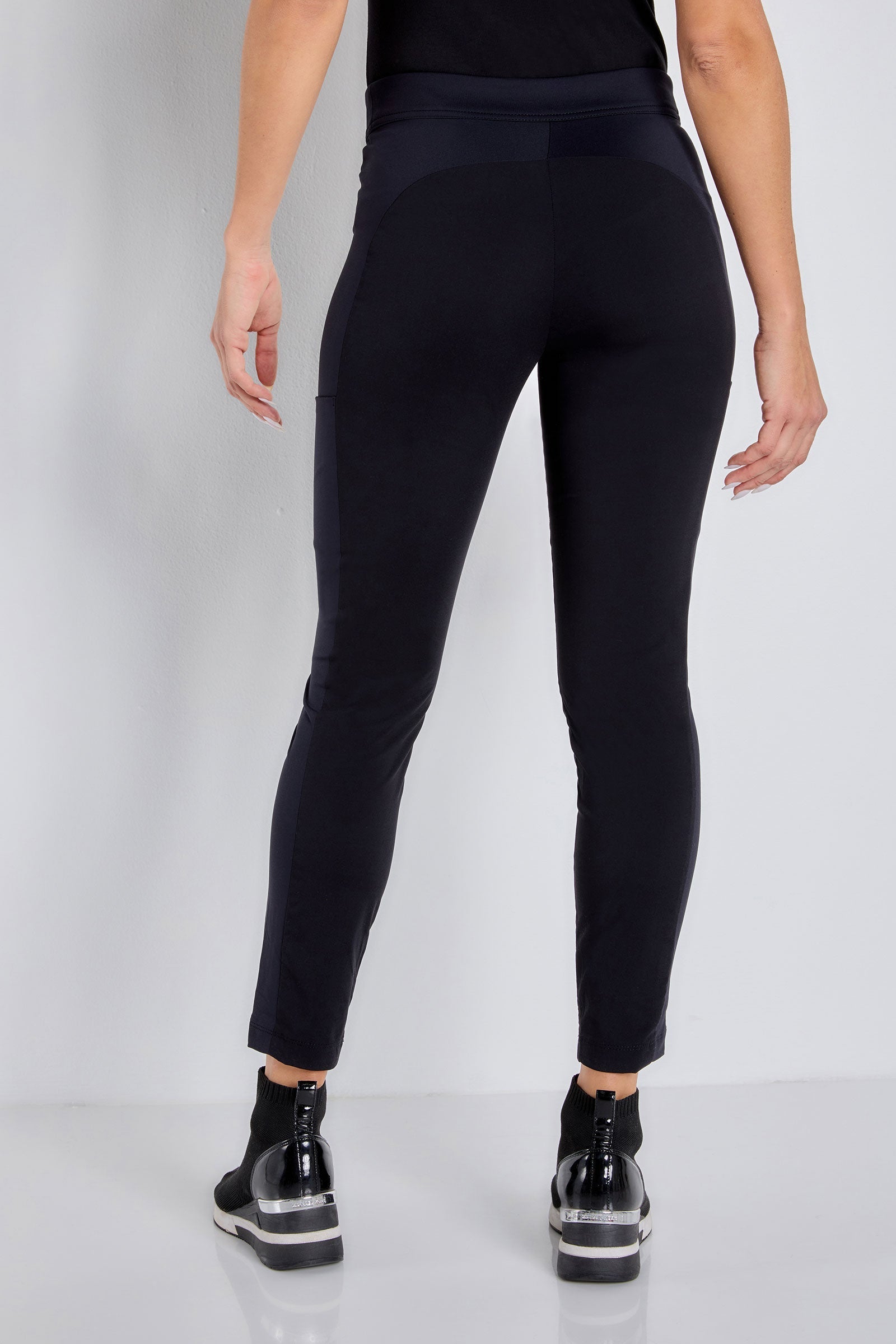 Ipant Slim Fit Pant in Black