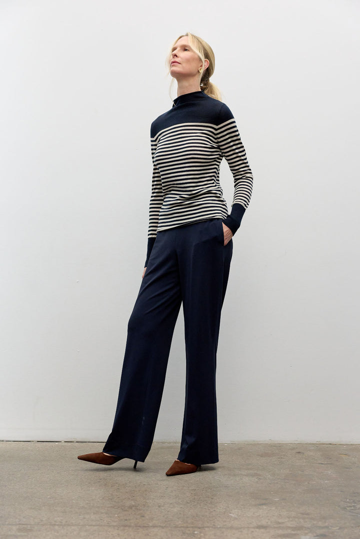 Striped long sleeves mock neck top