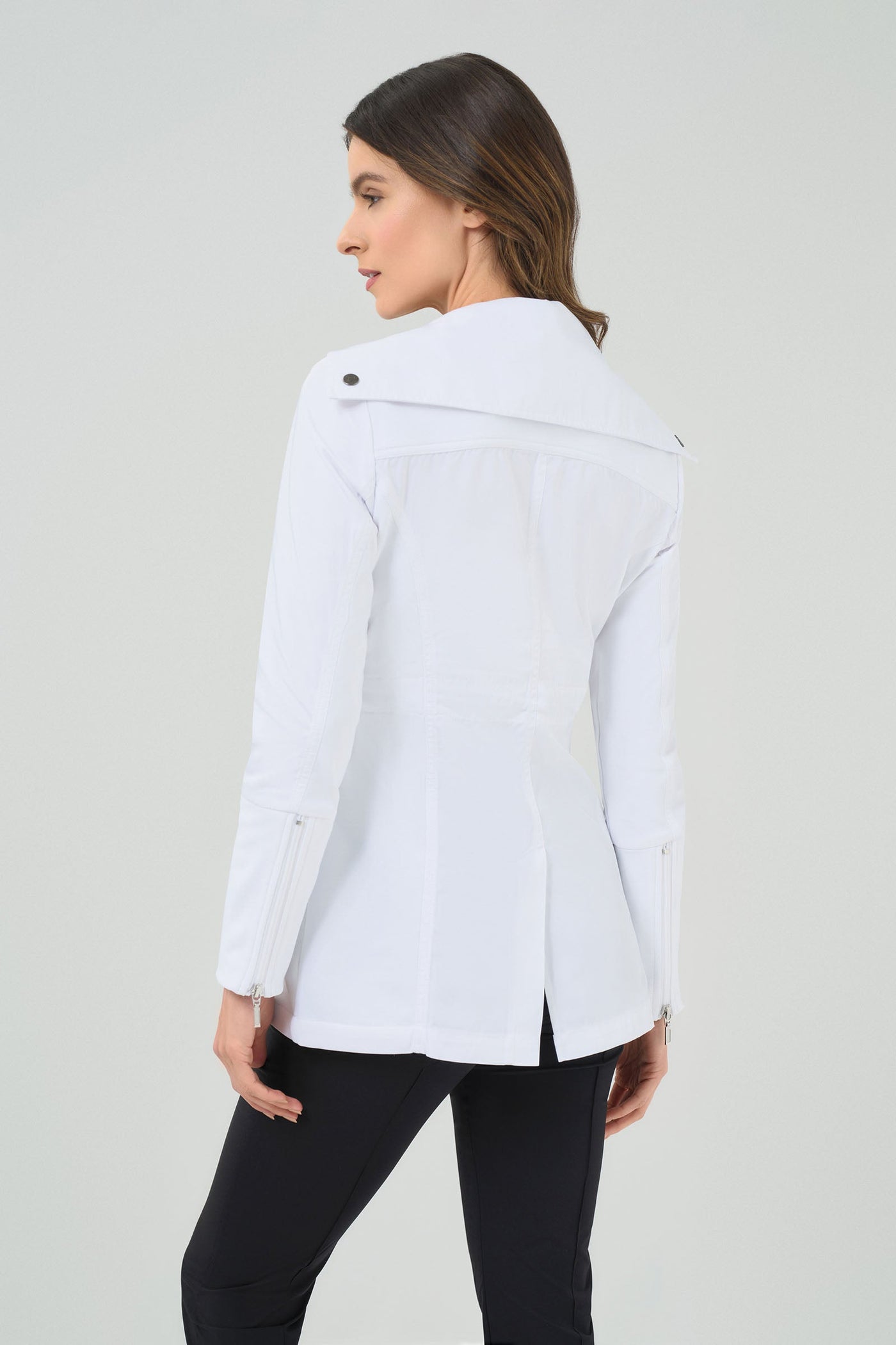 White ||