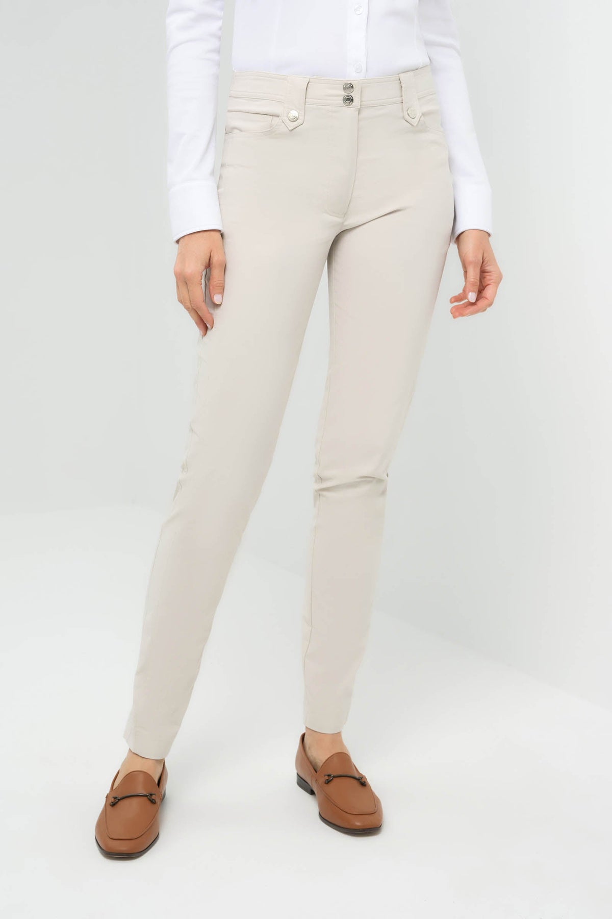 Skyler Performance Mid-Weight Skinny Leg Pant in Stone