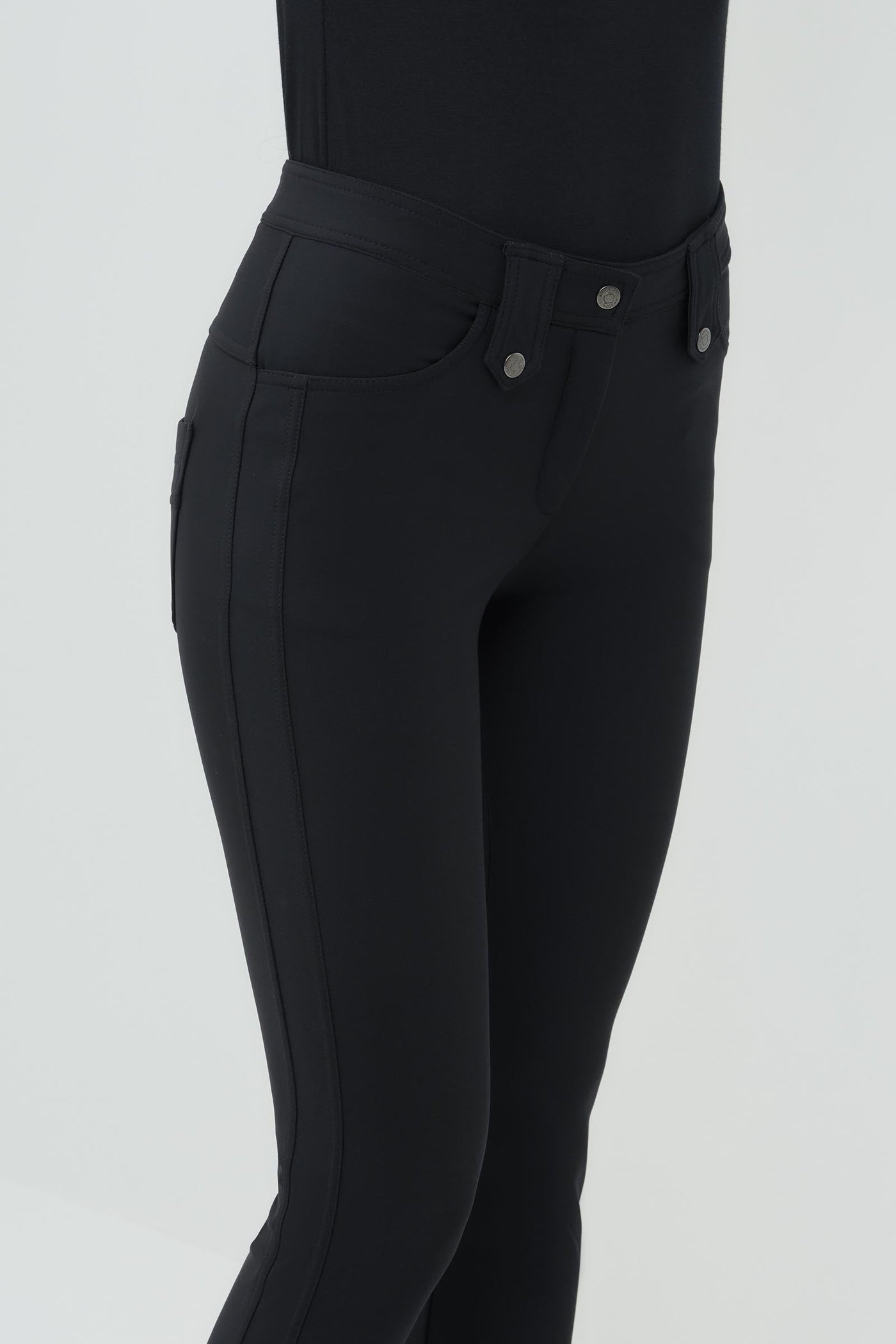 Black ||