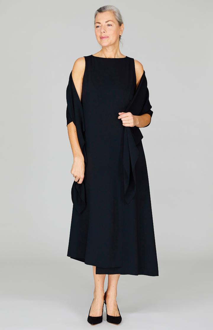 Fabienne is 5'9" and wearing Black in XS.