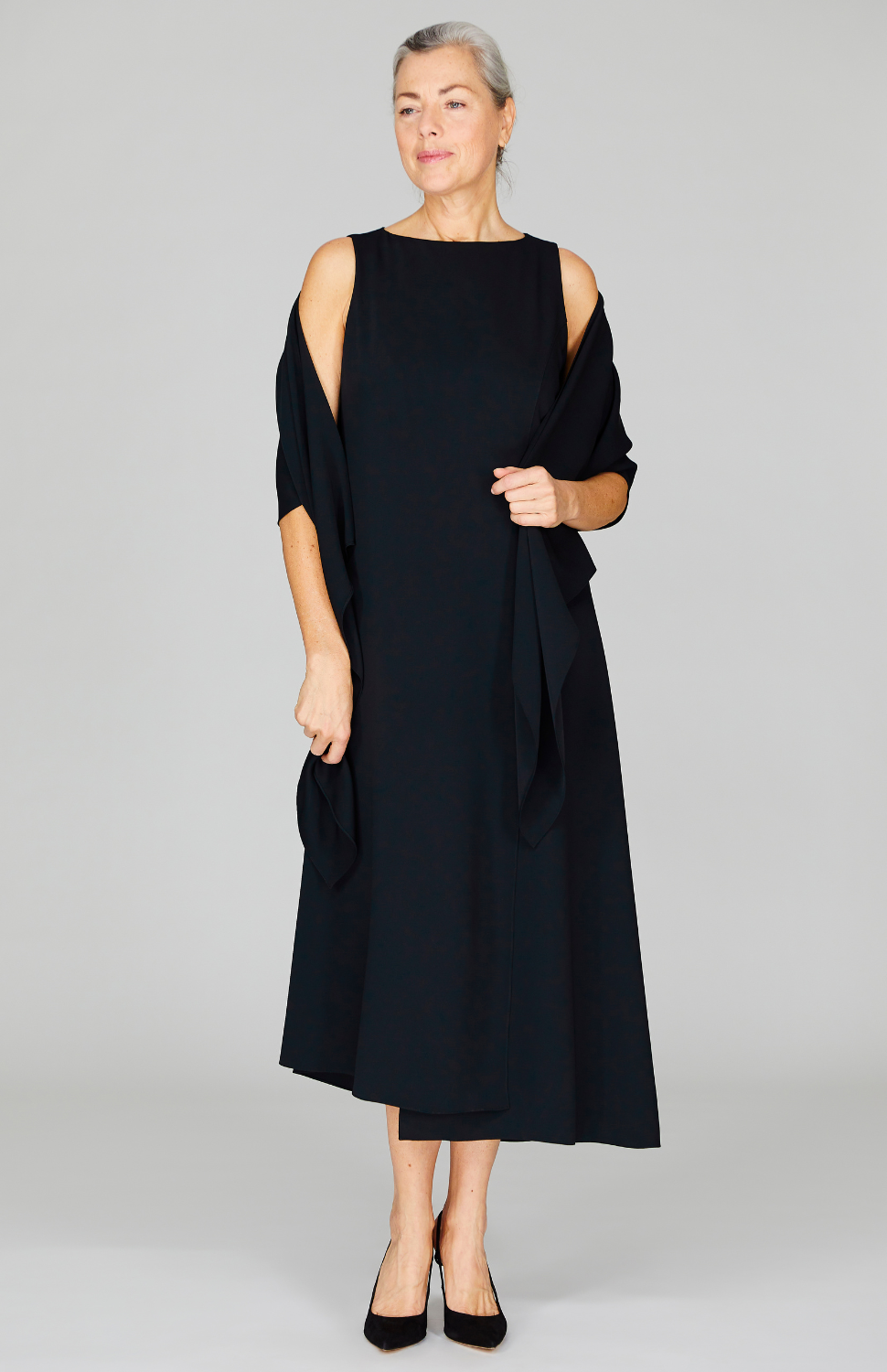 Gabby is 5'10" and wearing Black in XS.