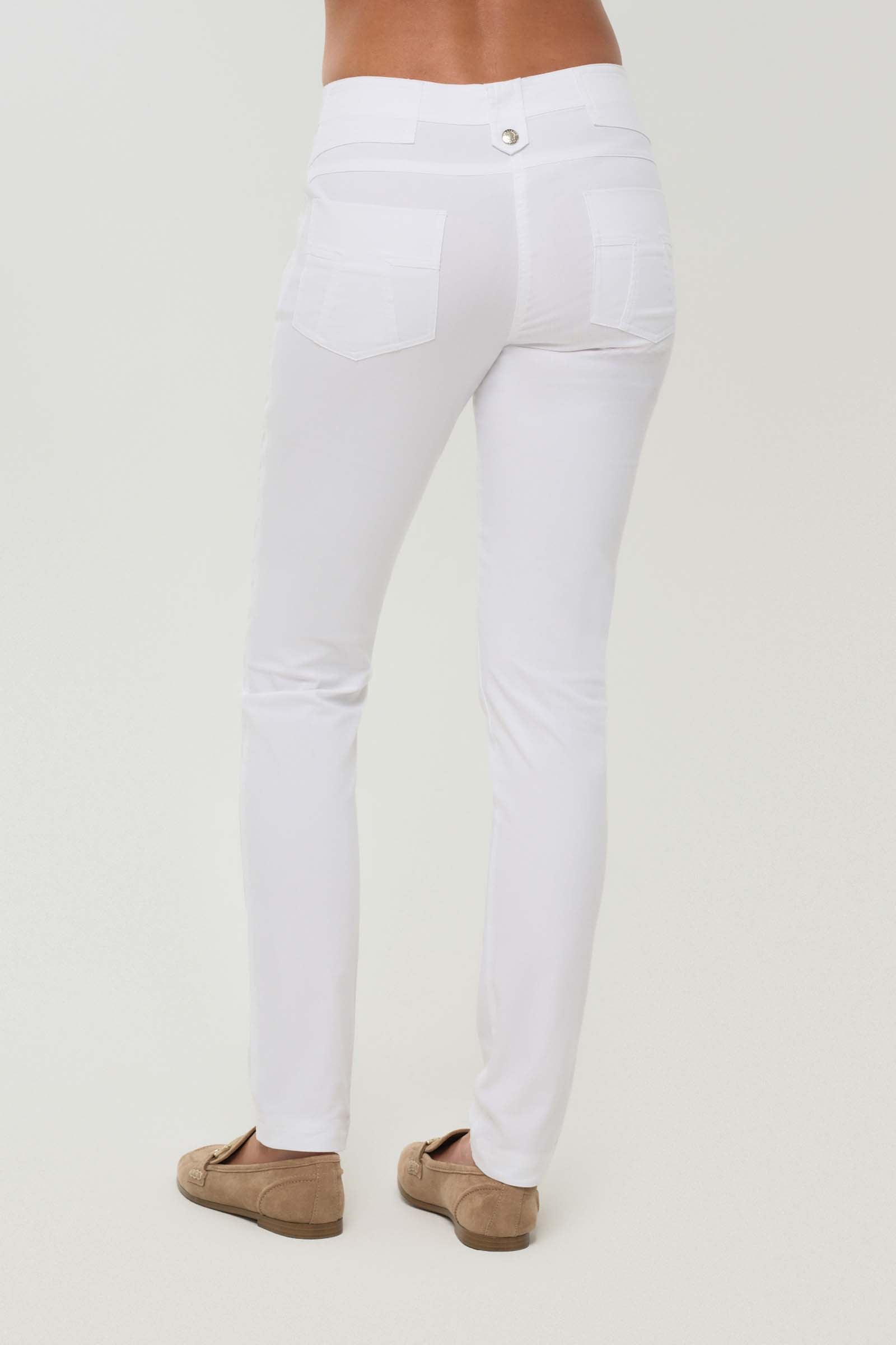 White ||