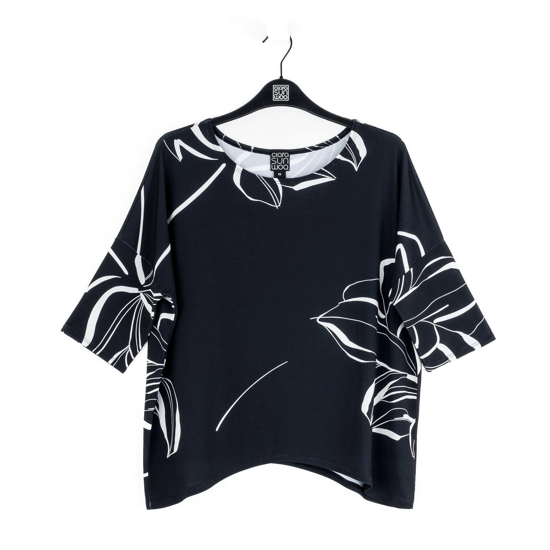 Loose Cut Half Sleeve Top - Floral Outline - Clara Sunwoo