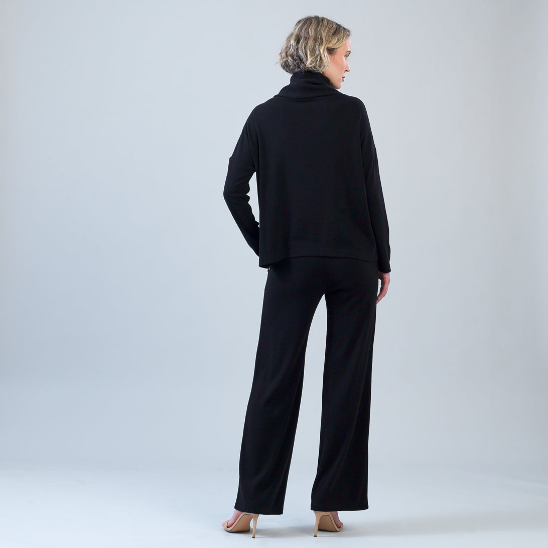 Lounge Knit - Tipped Hem Sweater - Black