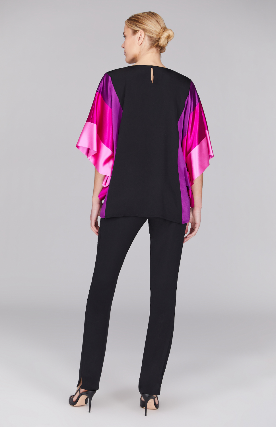 Gabby is 5'10 and wearing Orchid in size 00.