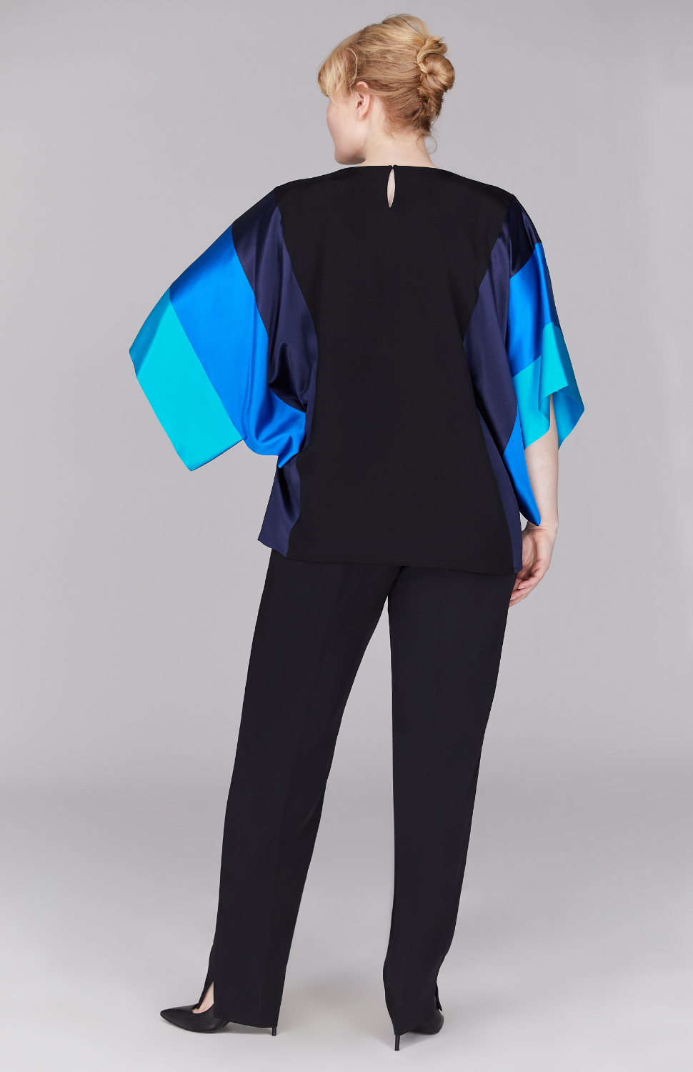 Molly is 5'9 and wearing Ultramarine in size 0.