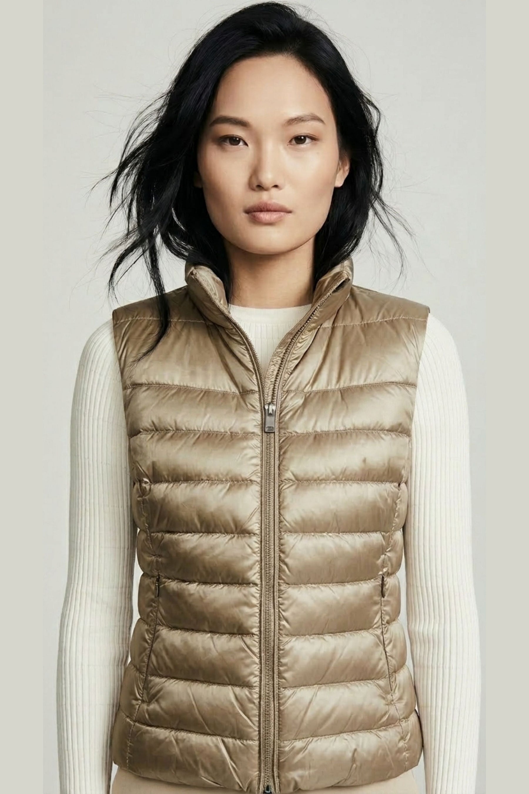Vela Puffer Vest in Champagne