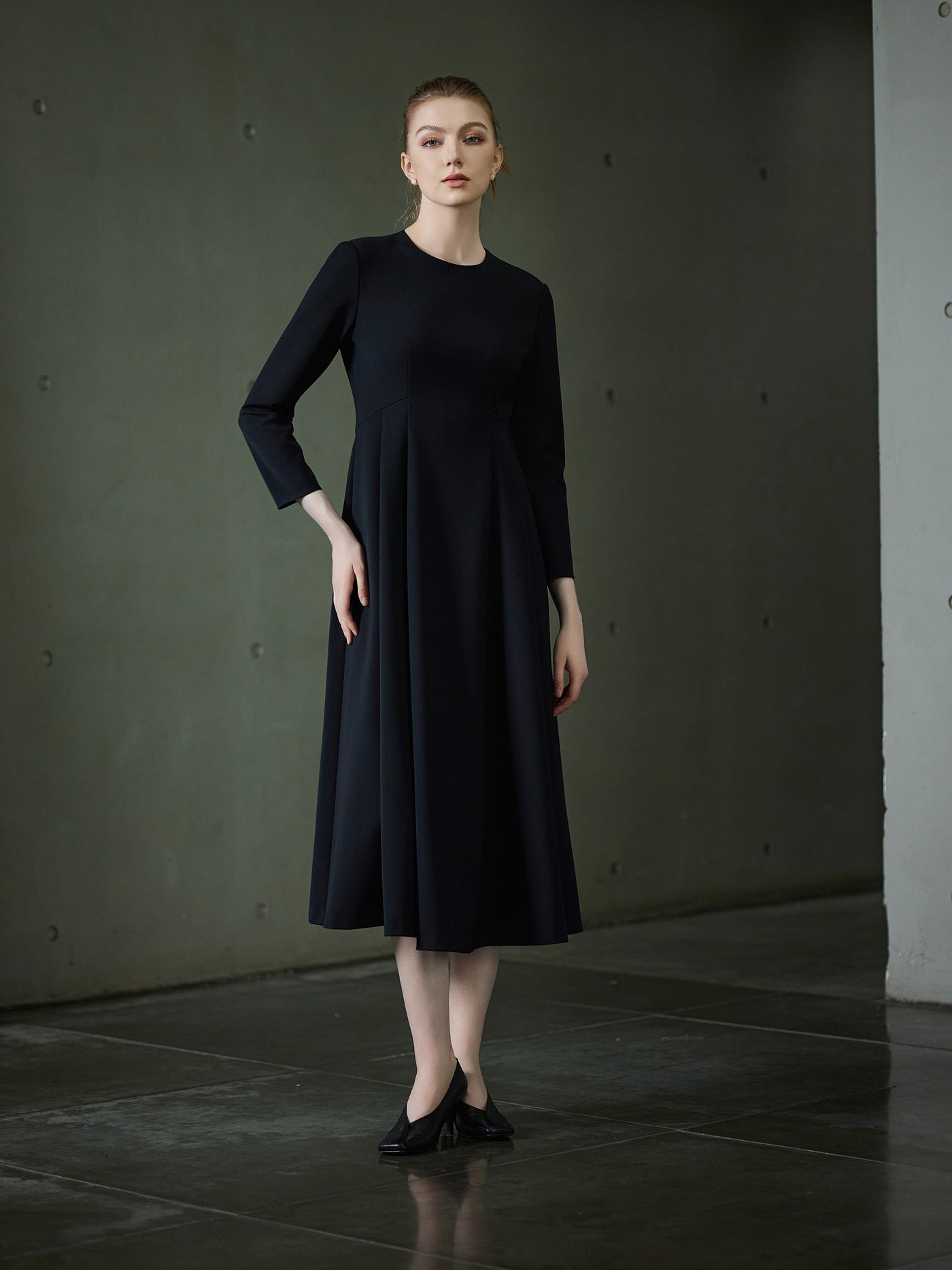 LONG SLEEVE CREW NECK A-LINE DRESS